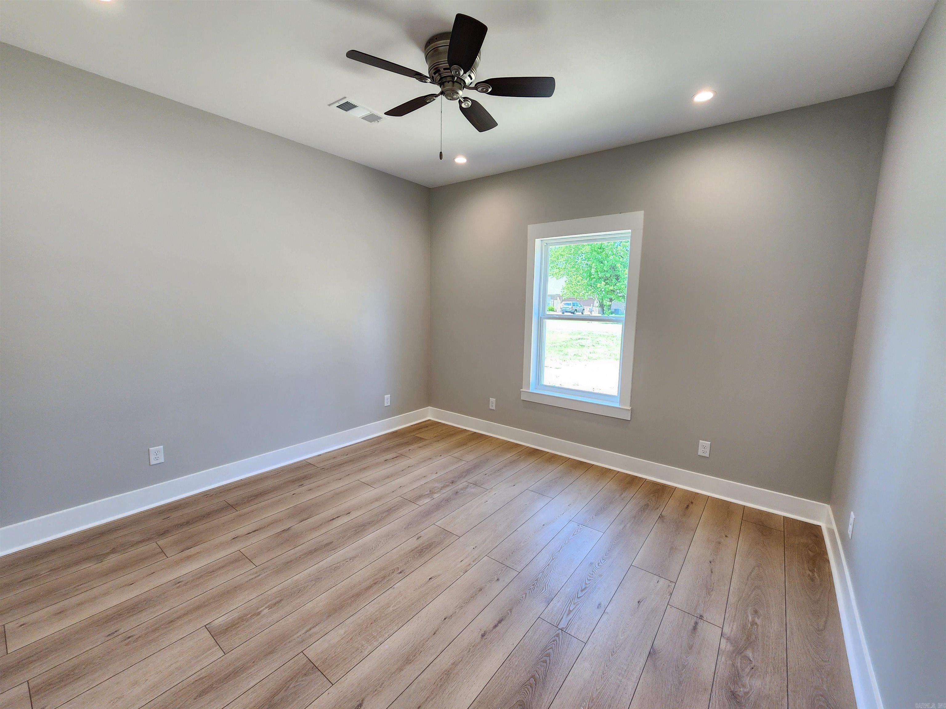 290  Walker  Higginson, AR