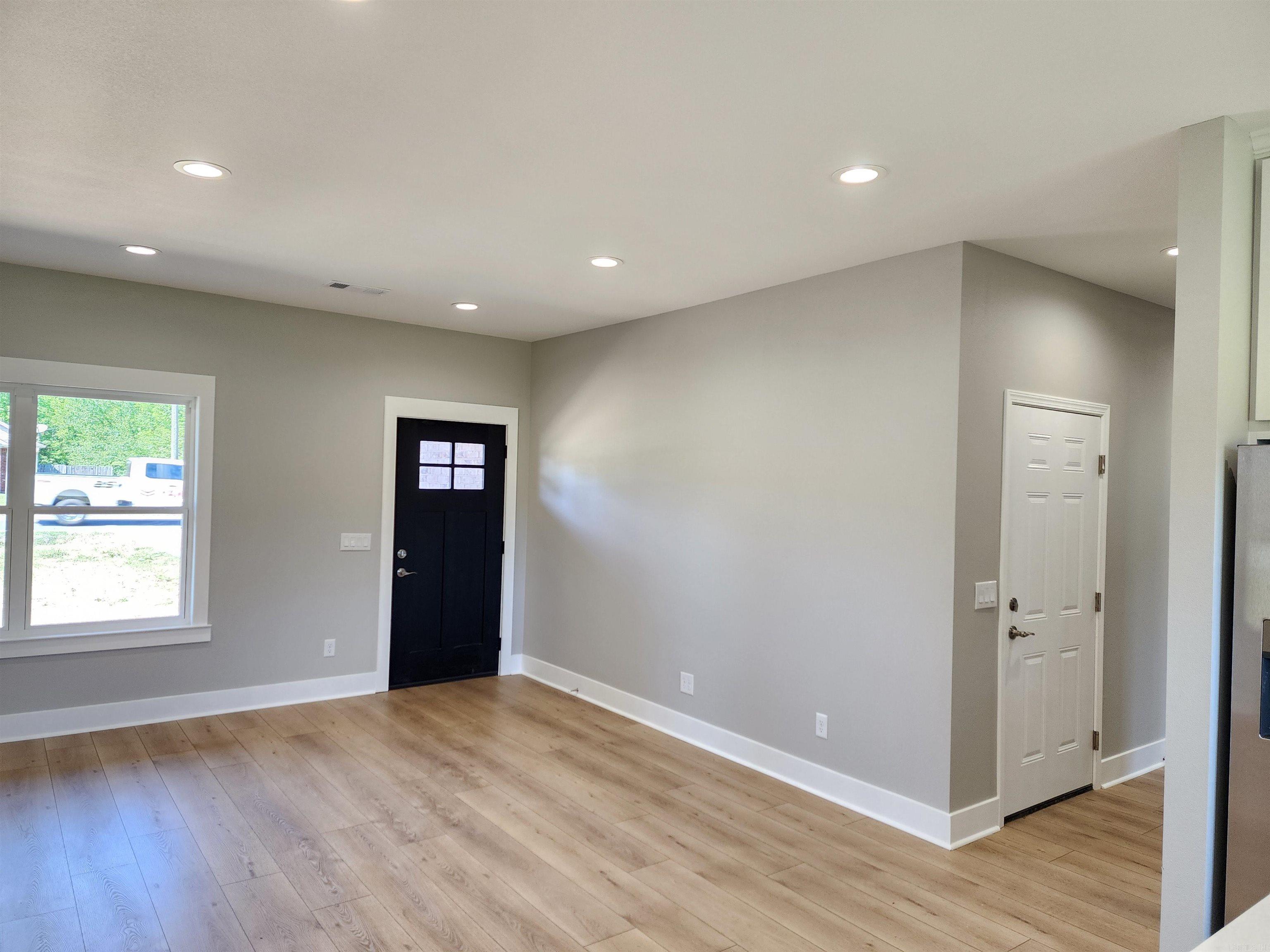 290  Walker  Higginson, AR