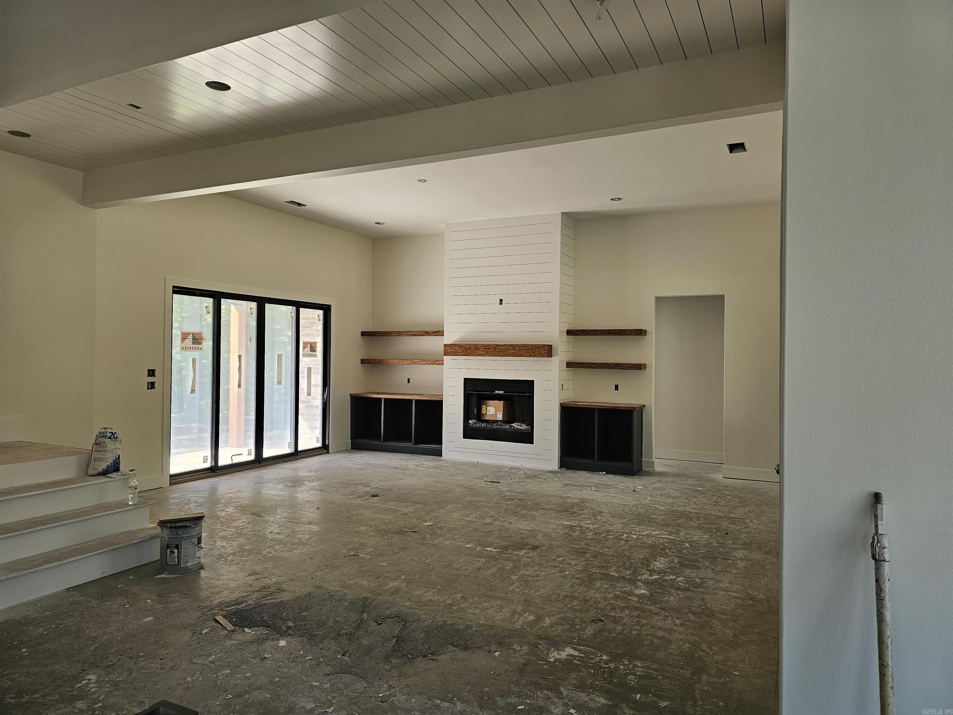 3076  Avilla Manor  Alexander, AR