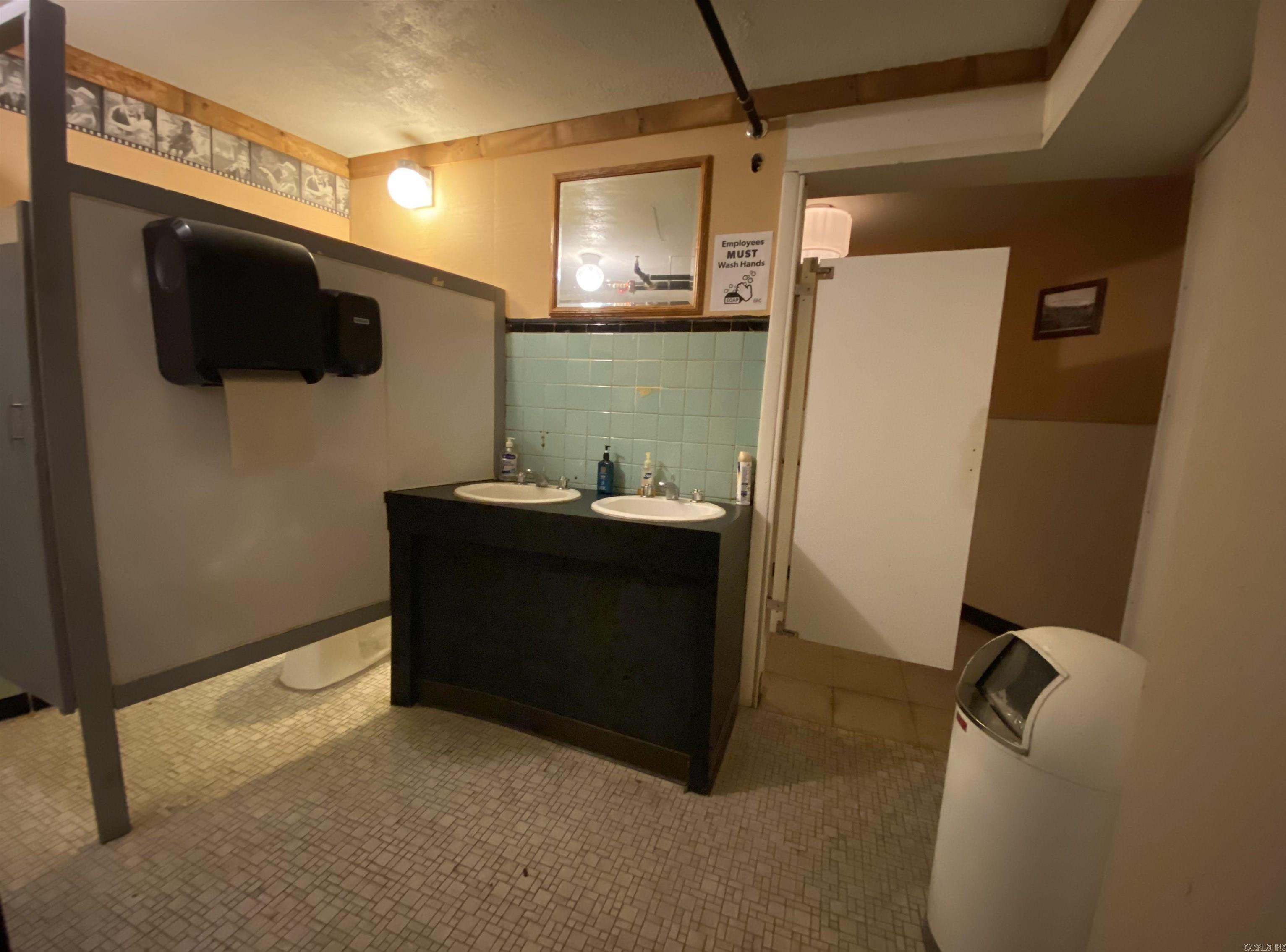 1008  Central  Hot Springs, AR