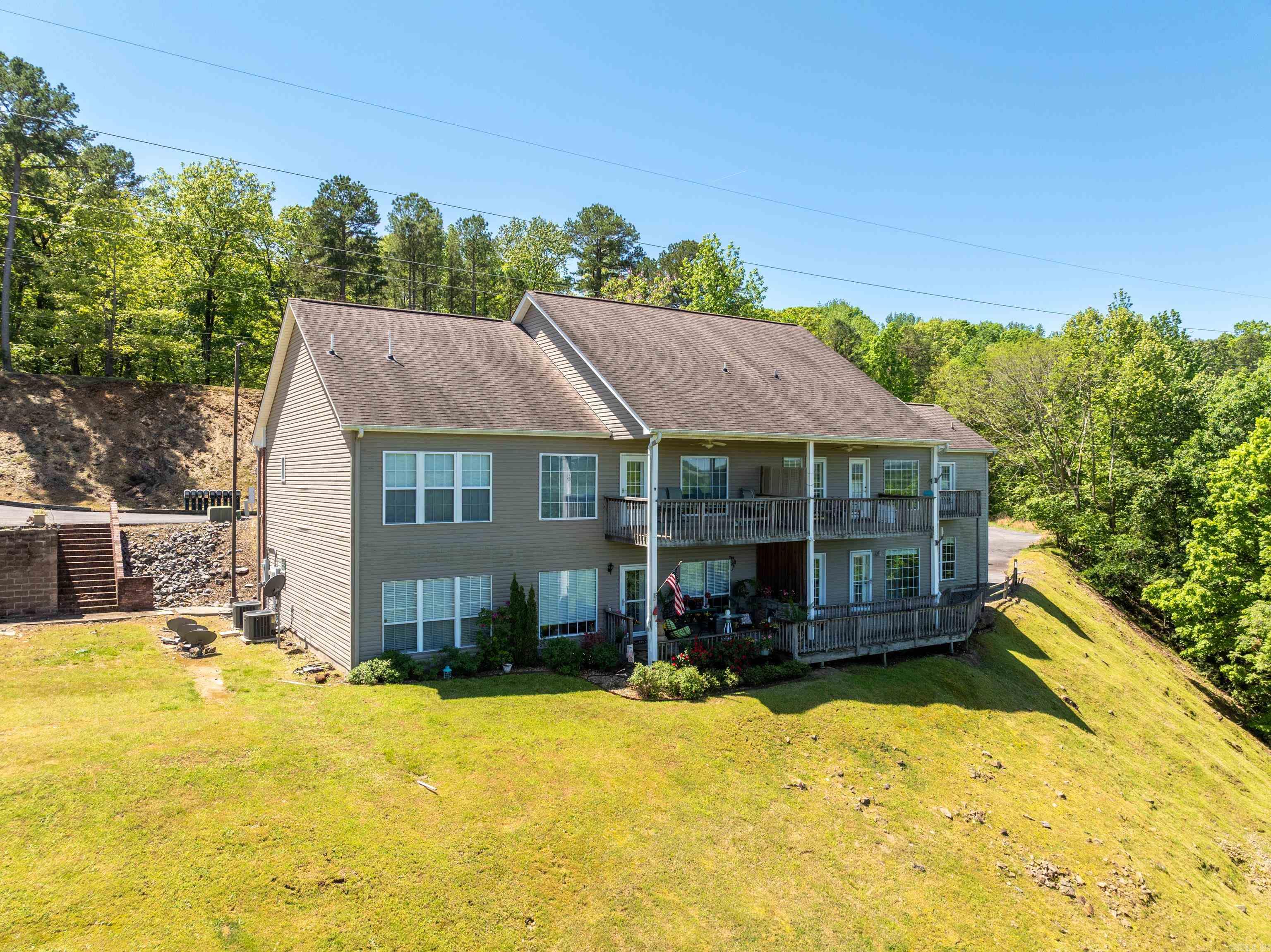 102  Waterfront  Hot Springs, AR