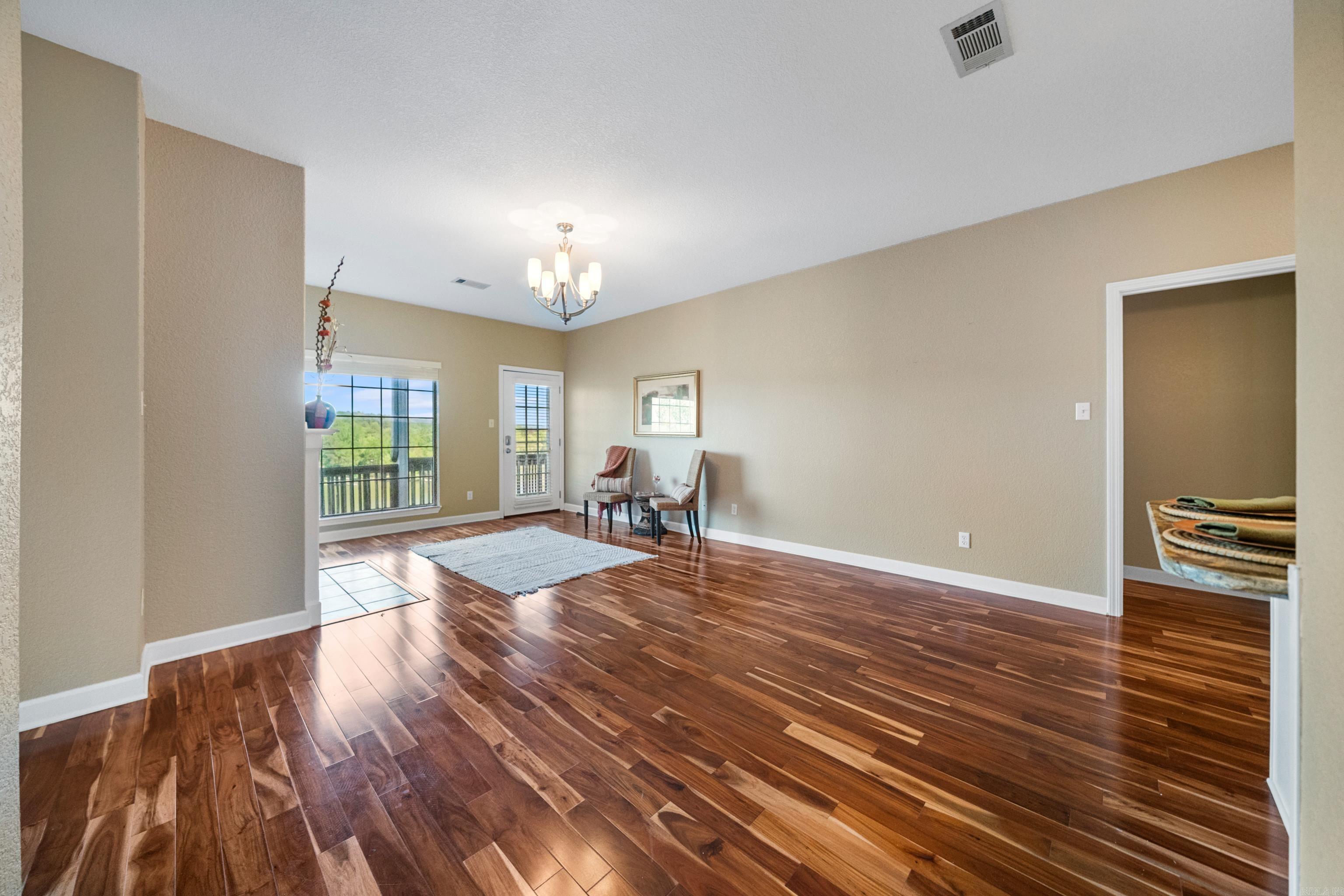 102  Waterfront  Hot Springs, AR