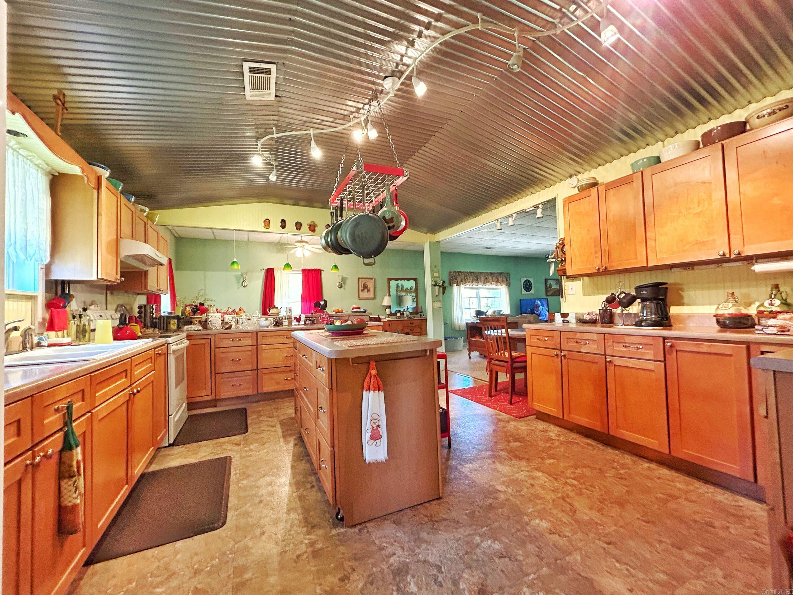 5920 Sr 363 Russellville, AR 72802