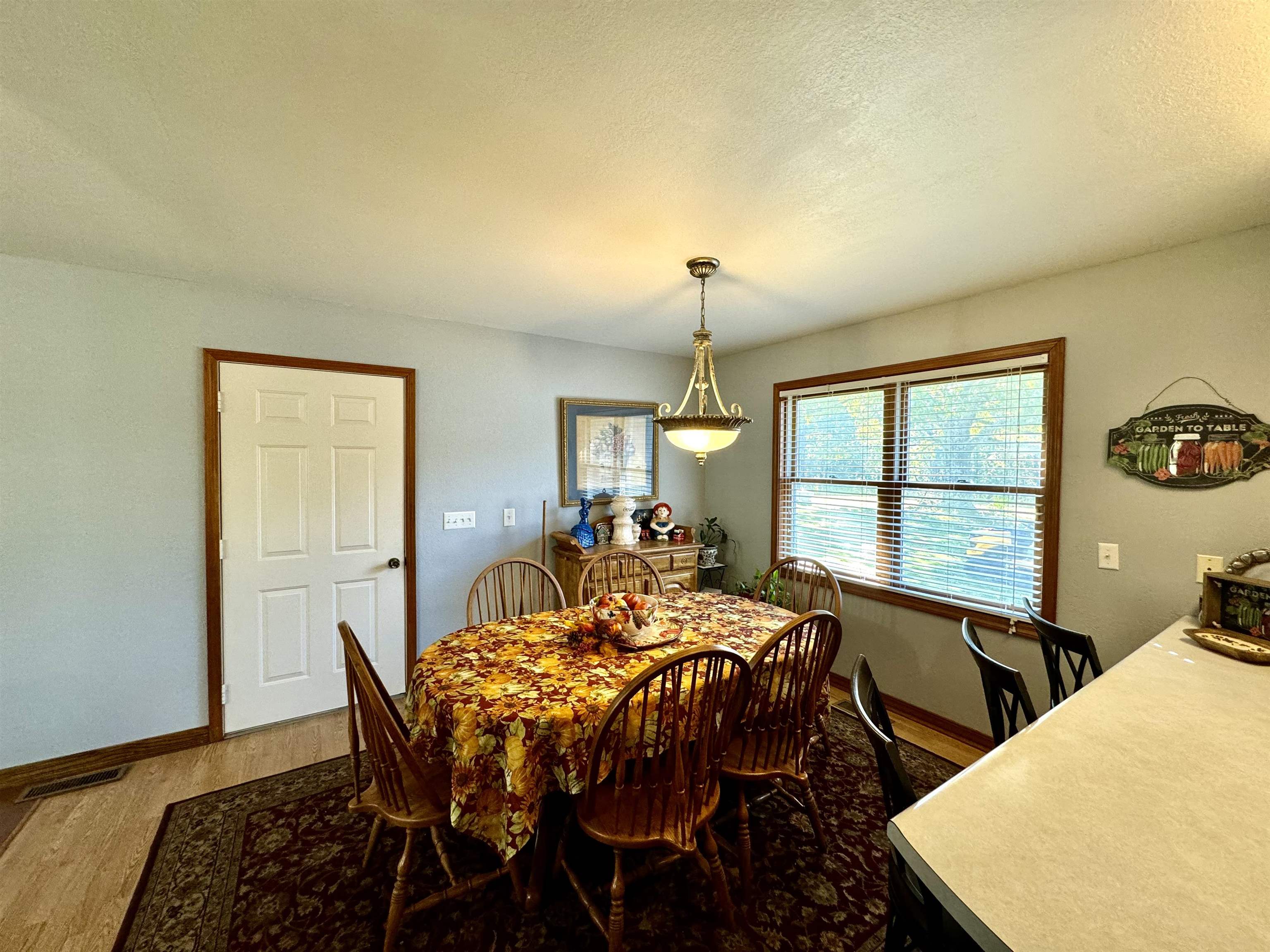 1660  Knob Creek Road  Melbourne, AR