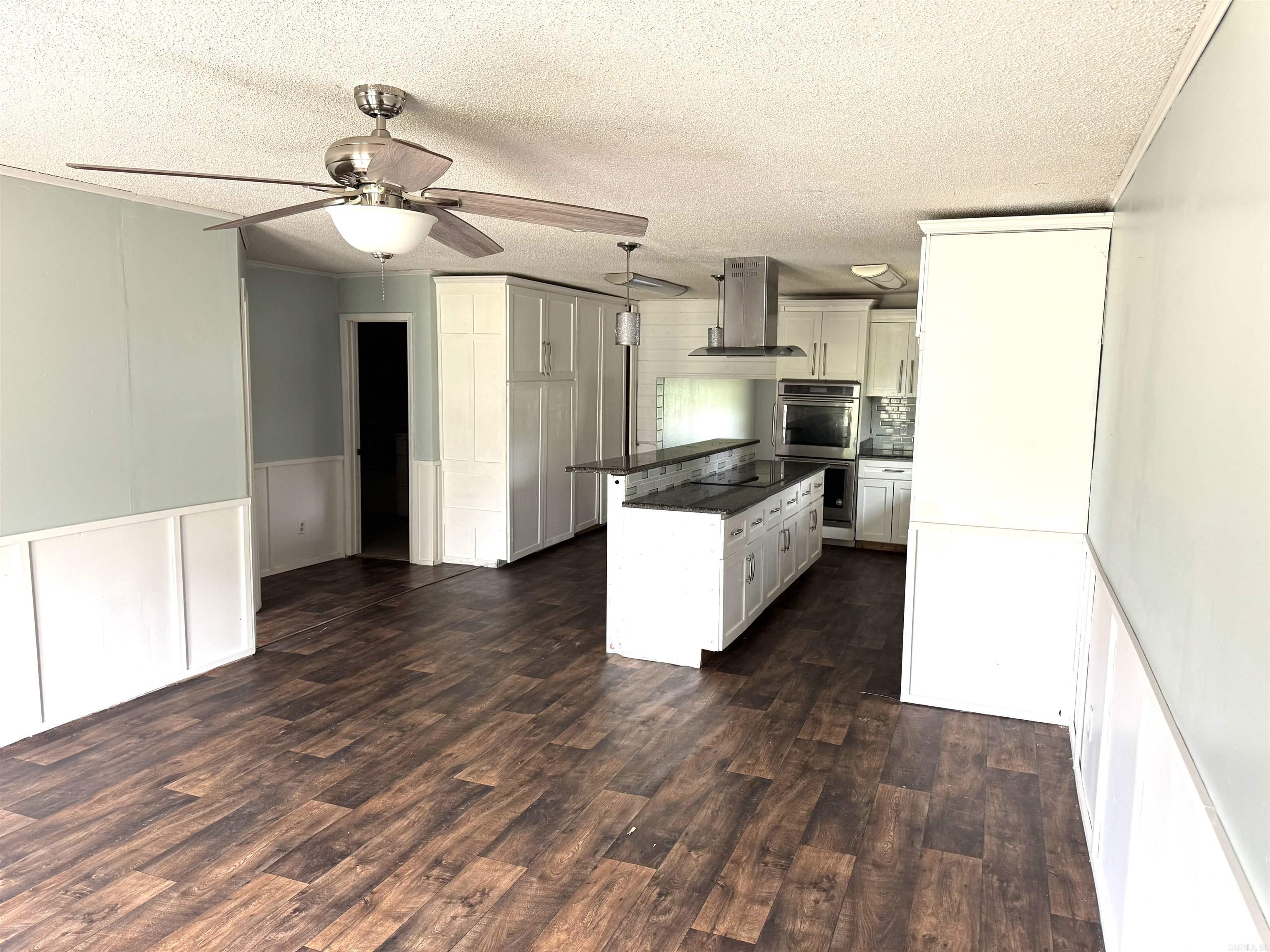 221  Baker  Higginson, AR