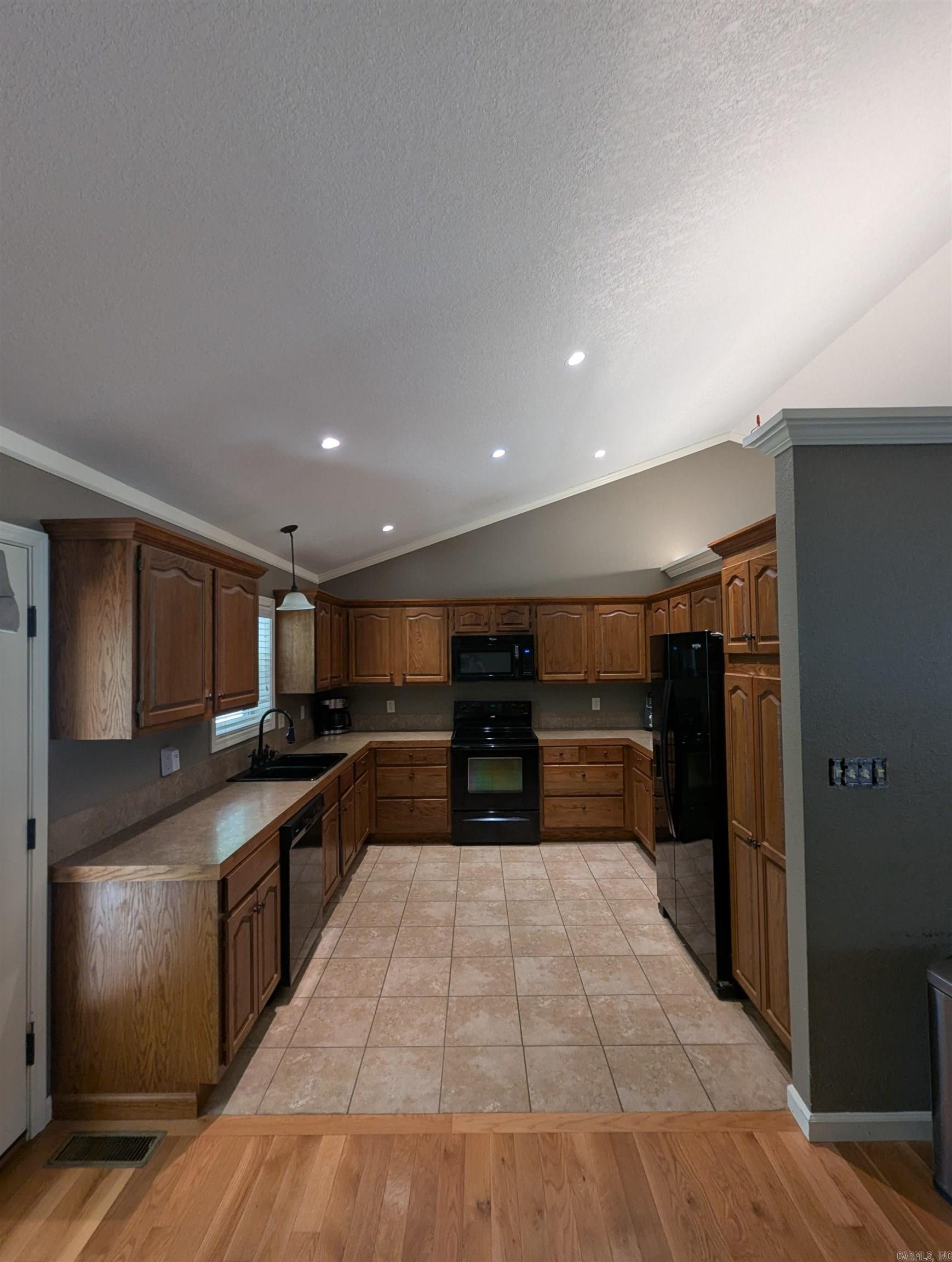 20 Pure Country Road Greers Ferry, AR 72067