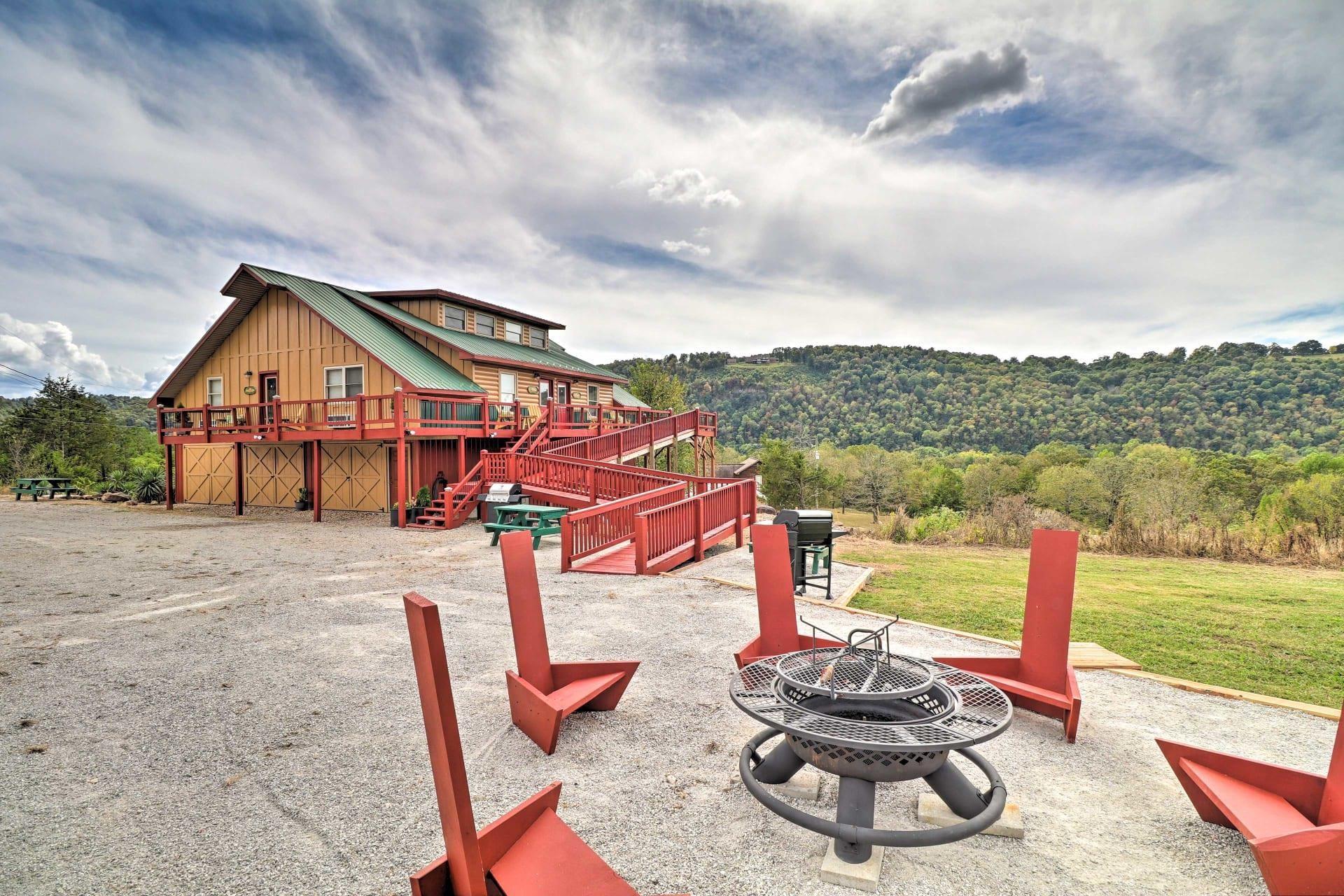 144  Hollie Lane  Mountain View, AR