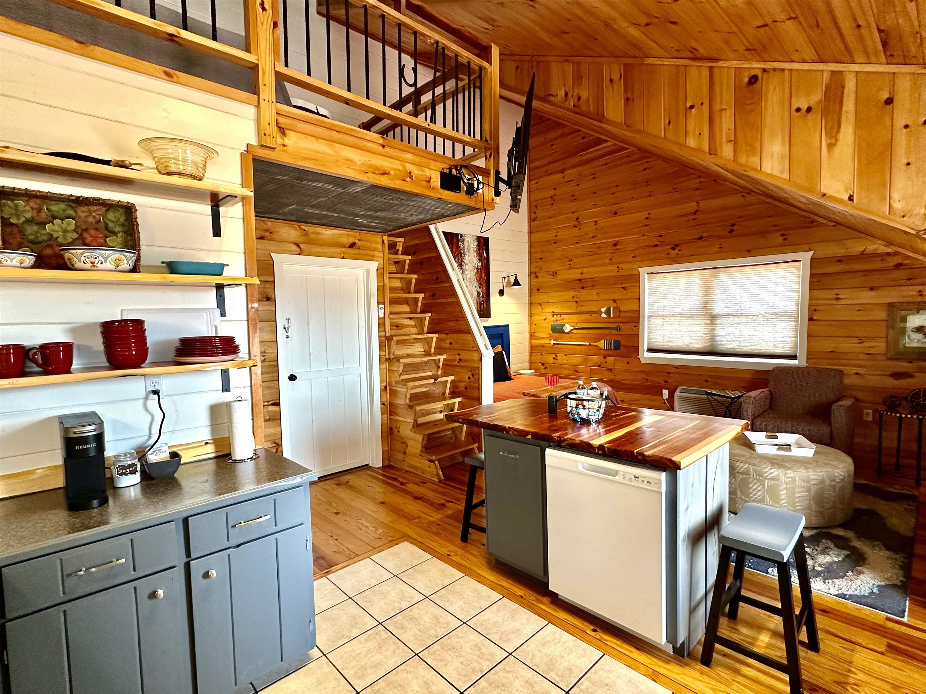 144  Hollie Lane  Mountain View, AR