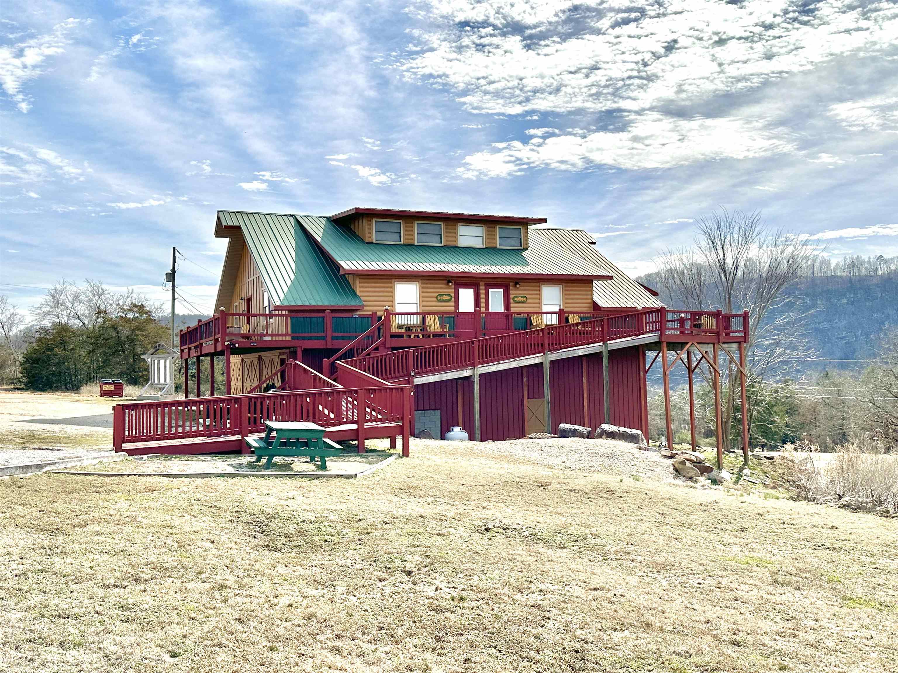 144  Hollie Lane  Mountain View, AR