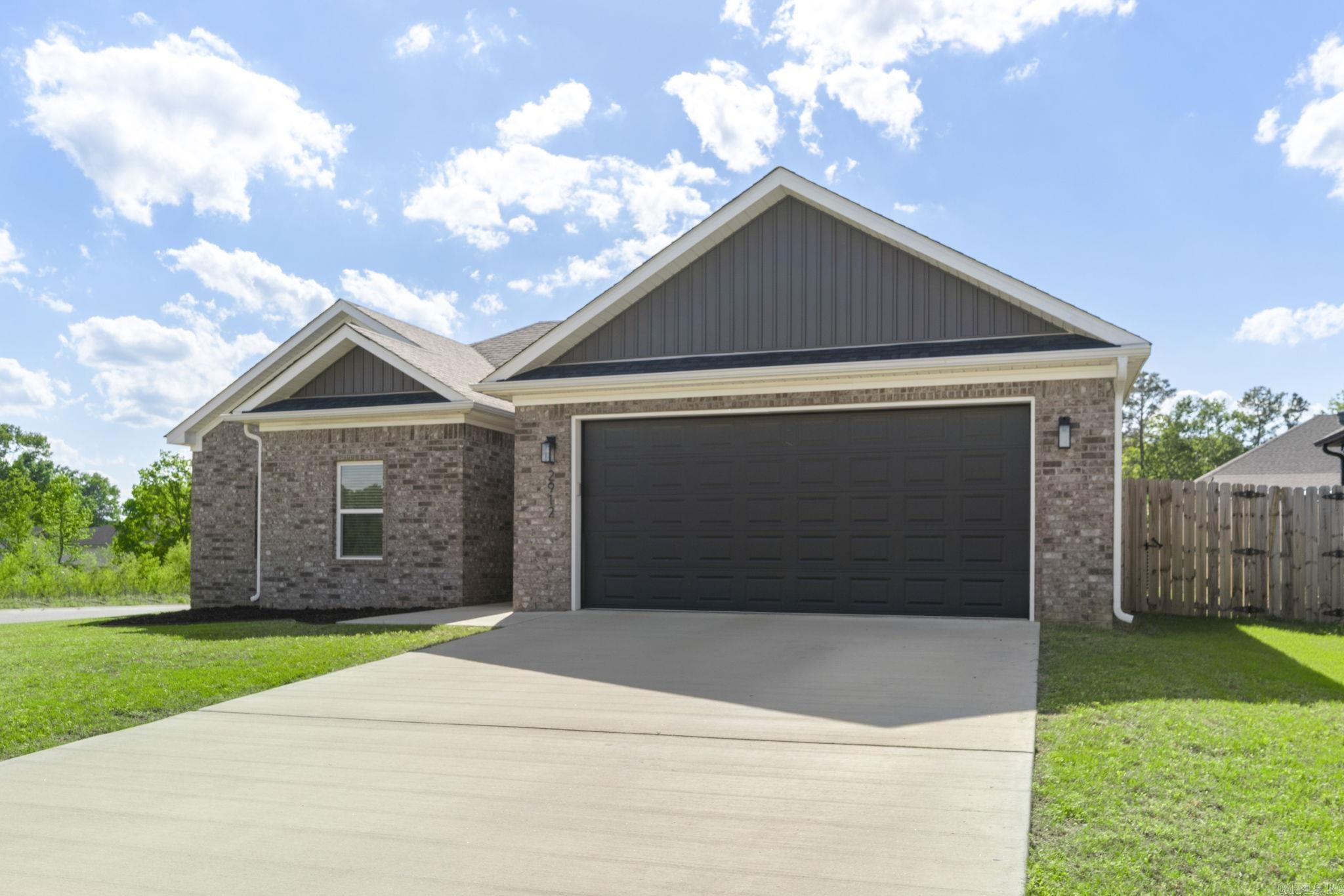 2912  Ann St  Benton, AR