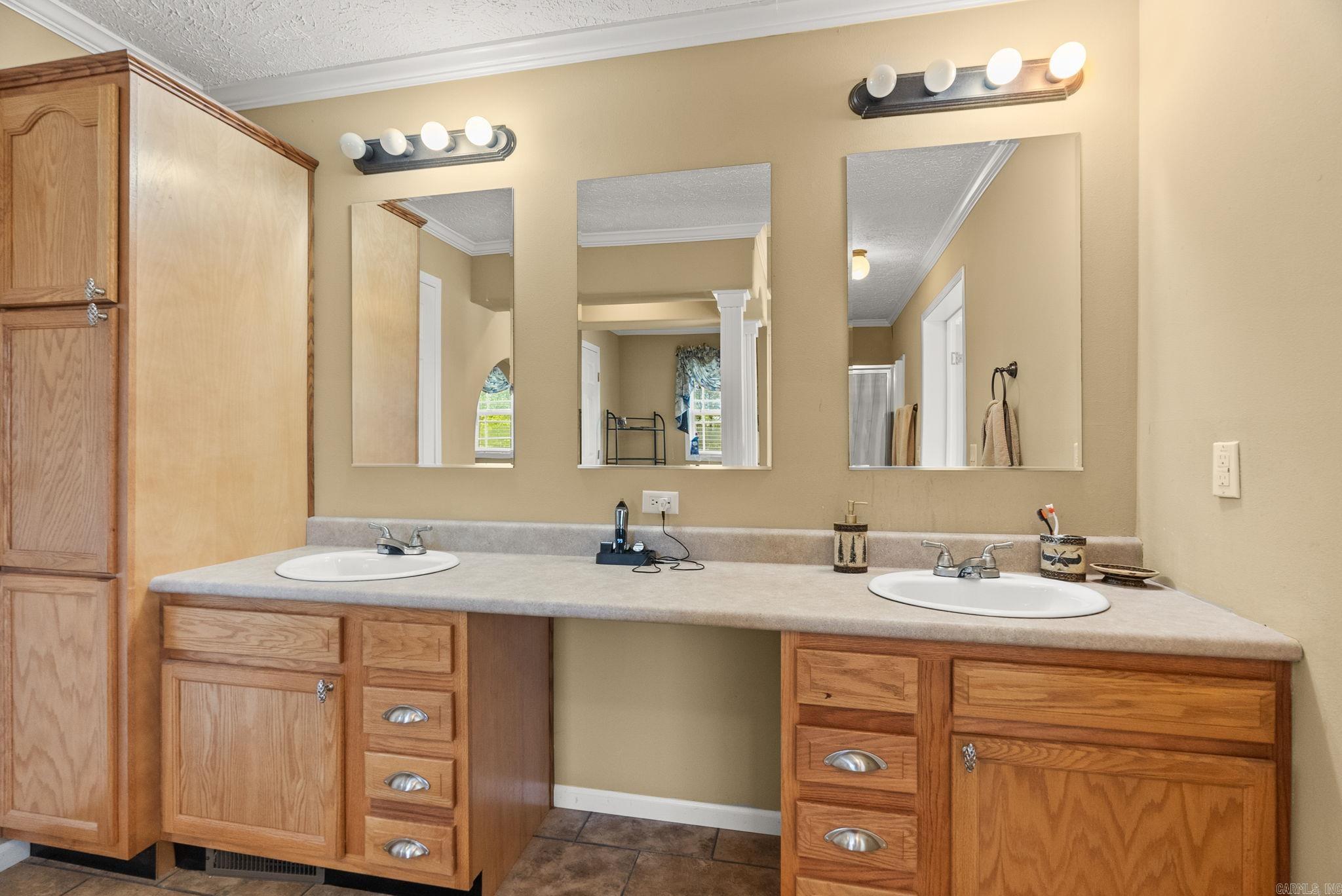 435  HAPPY HOLLOW ROAD  Bee Branch, AR