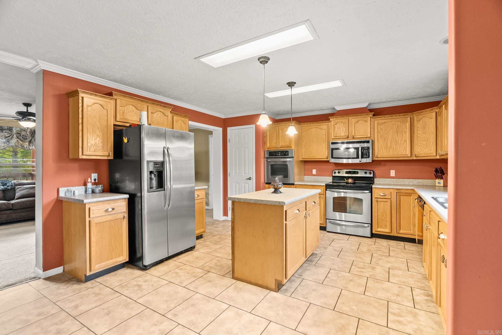 435  HAPPY HOLLOW ROAD  Bee Branch, AR