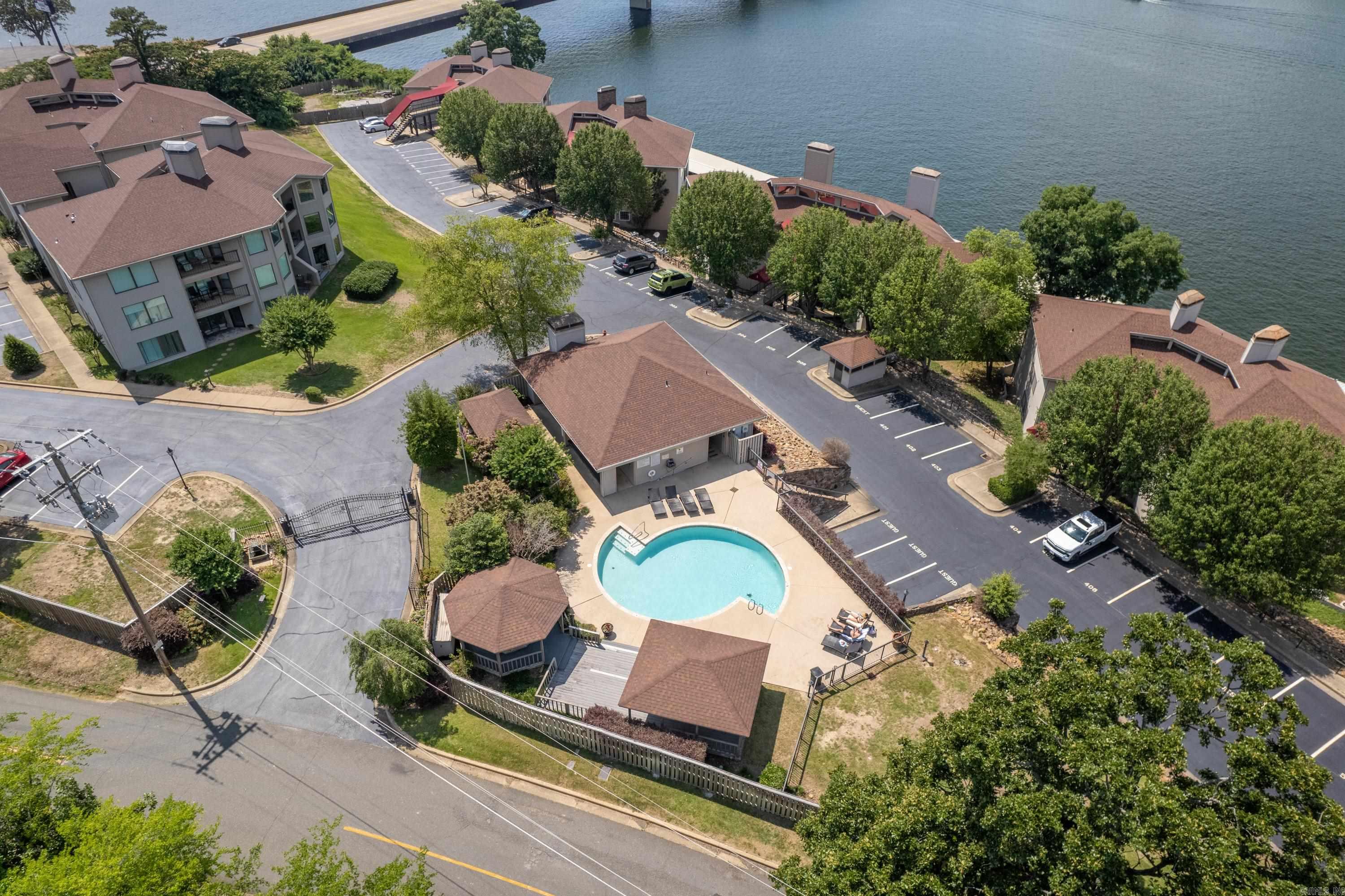 101 long Island Drive Hot Springs, AR 71913