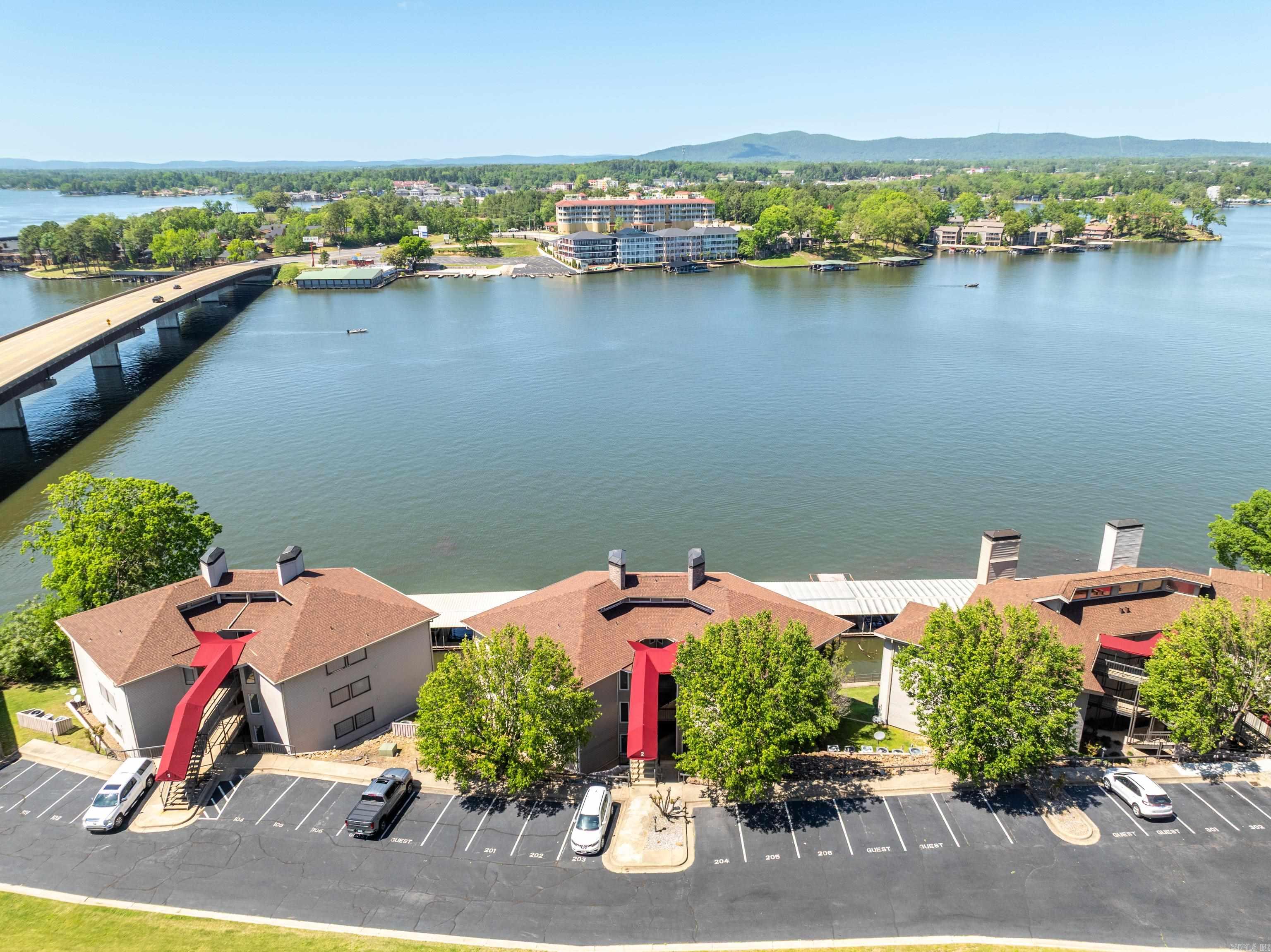 101 long Island Drive Hot Springs, AR 71913