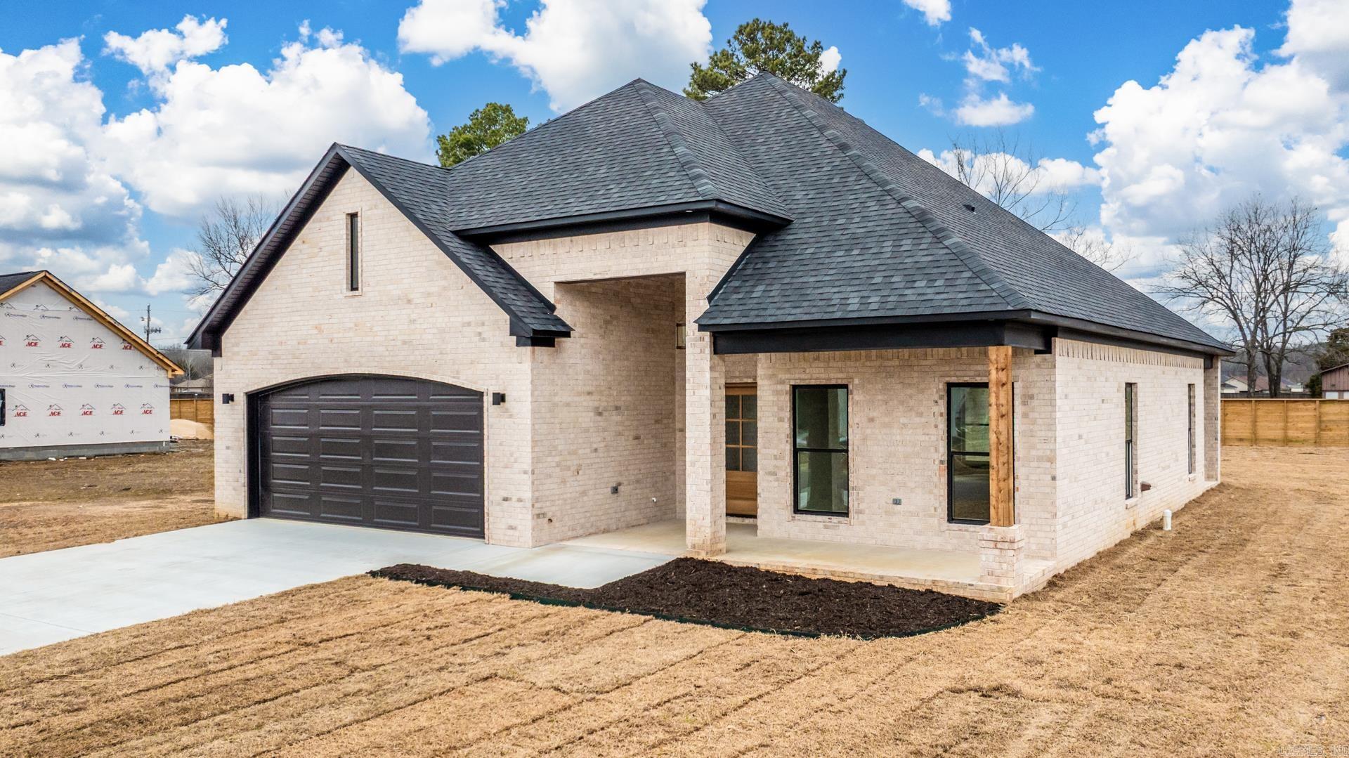 5 Dragonfly Cove Greenbrier, AR 72058