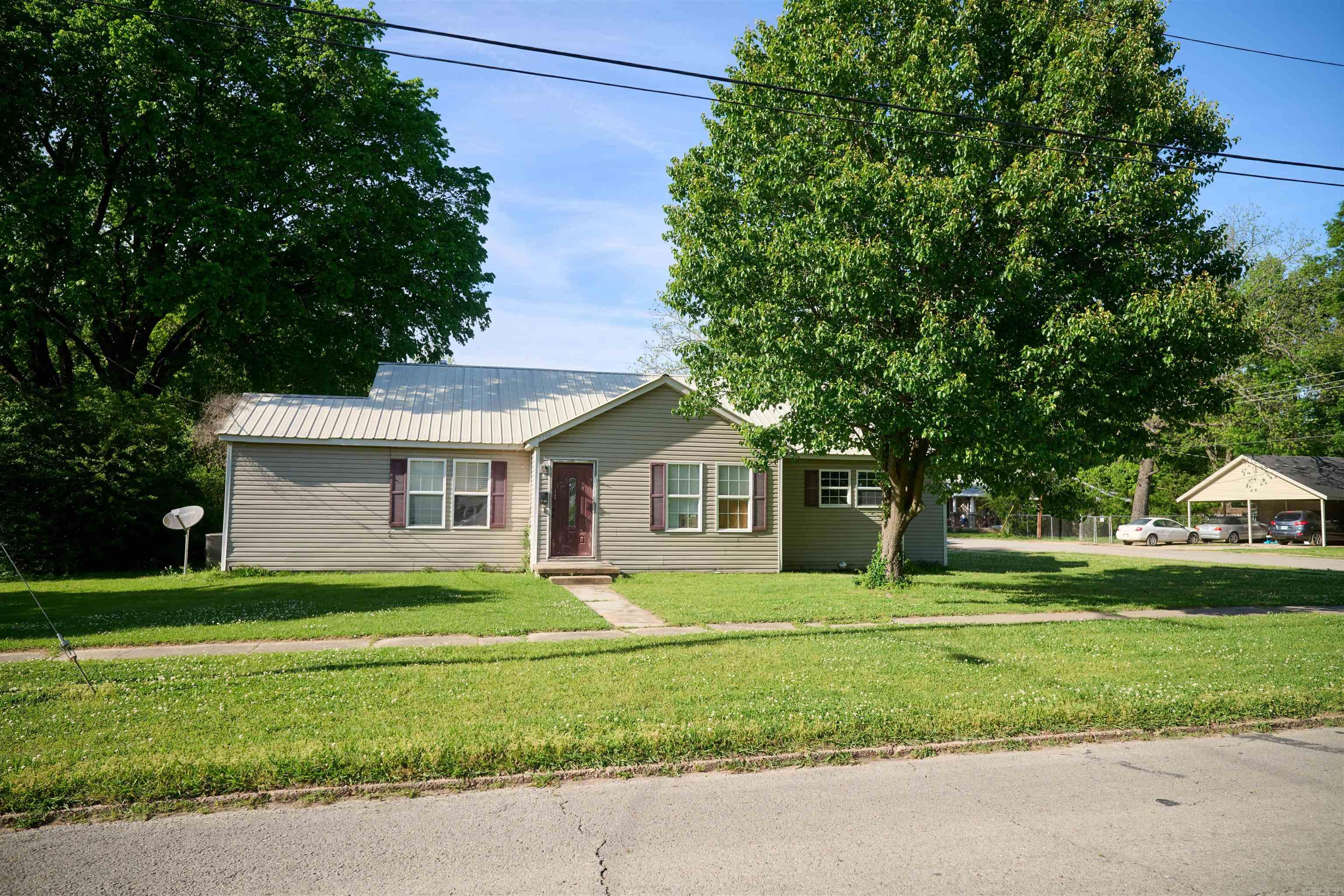 1100 W Jefferson  Jonesboro, AR