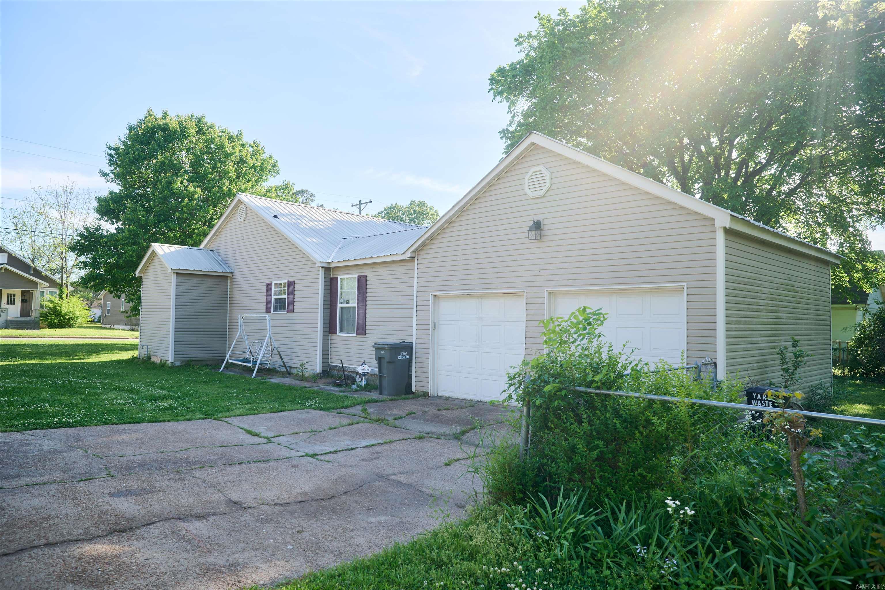 1100 W Jefferson  Jonesboro, AR