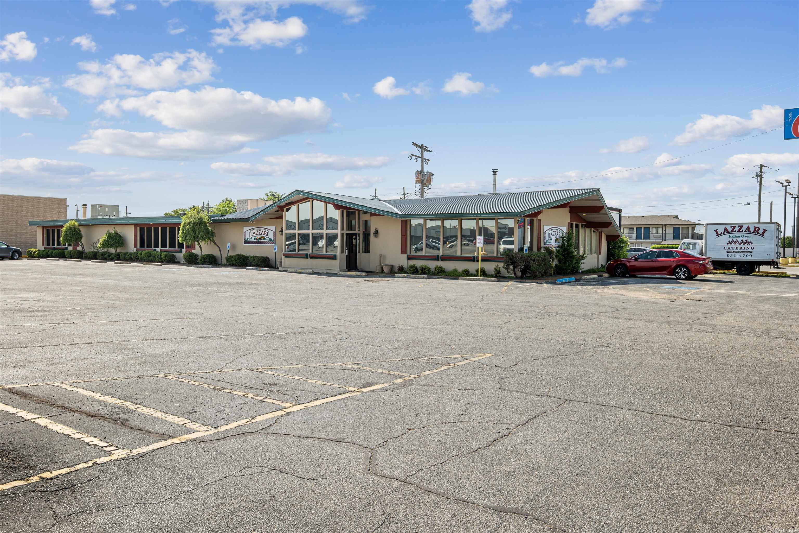 2230 S Caraway  Jonesboro, AR