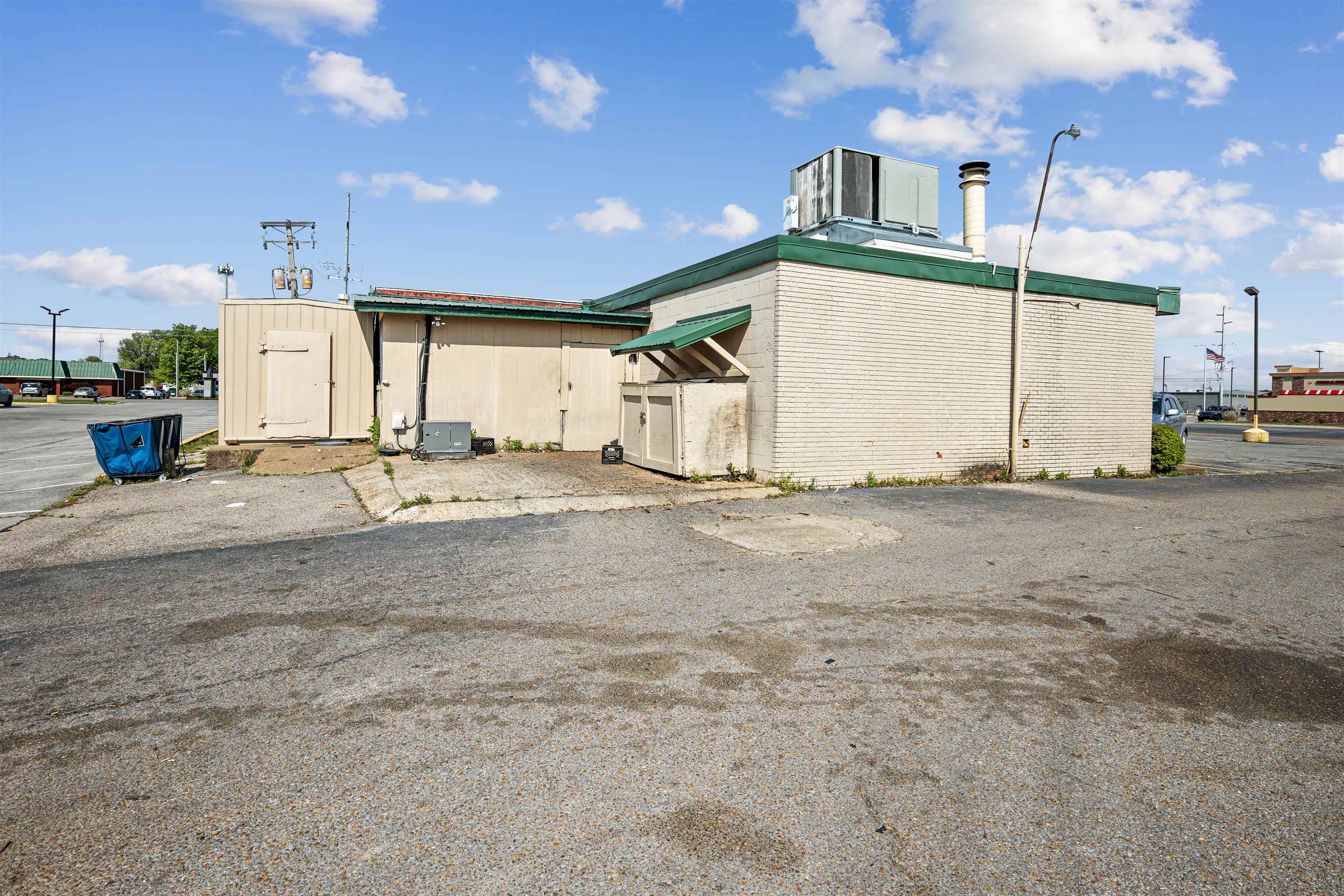 2230 S Caraway  Jonesboro, AR