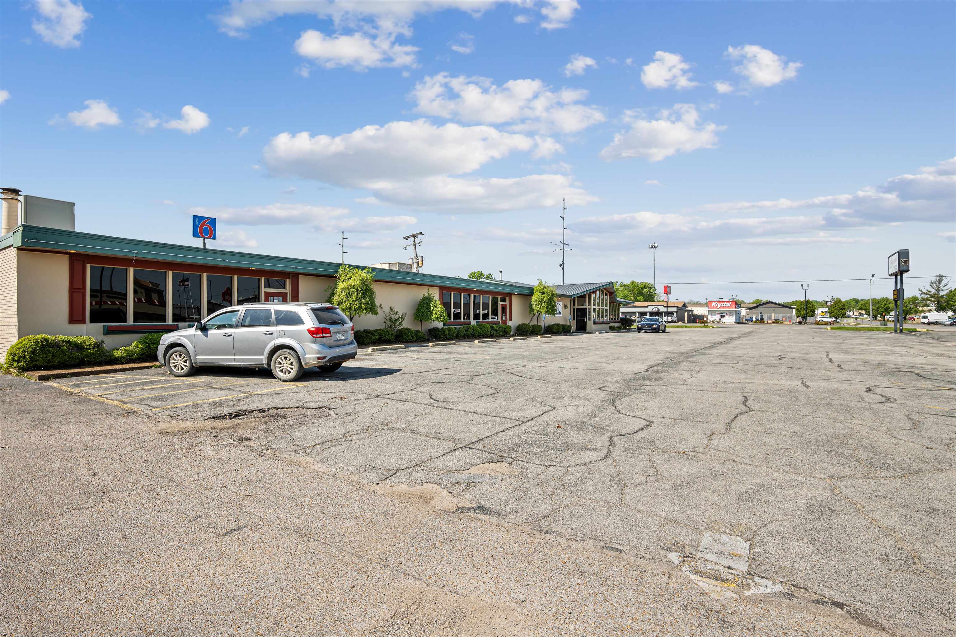 2230 S Caraway  Jonesboro, AR
