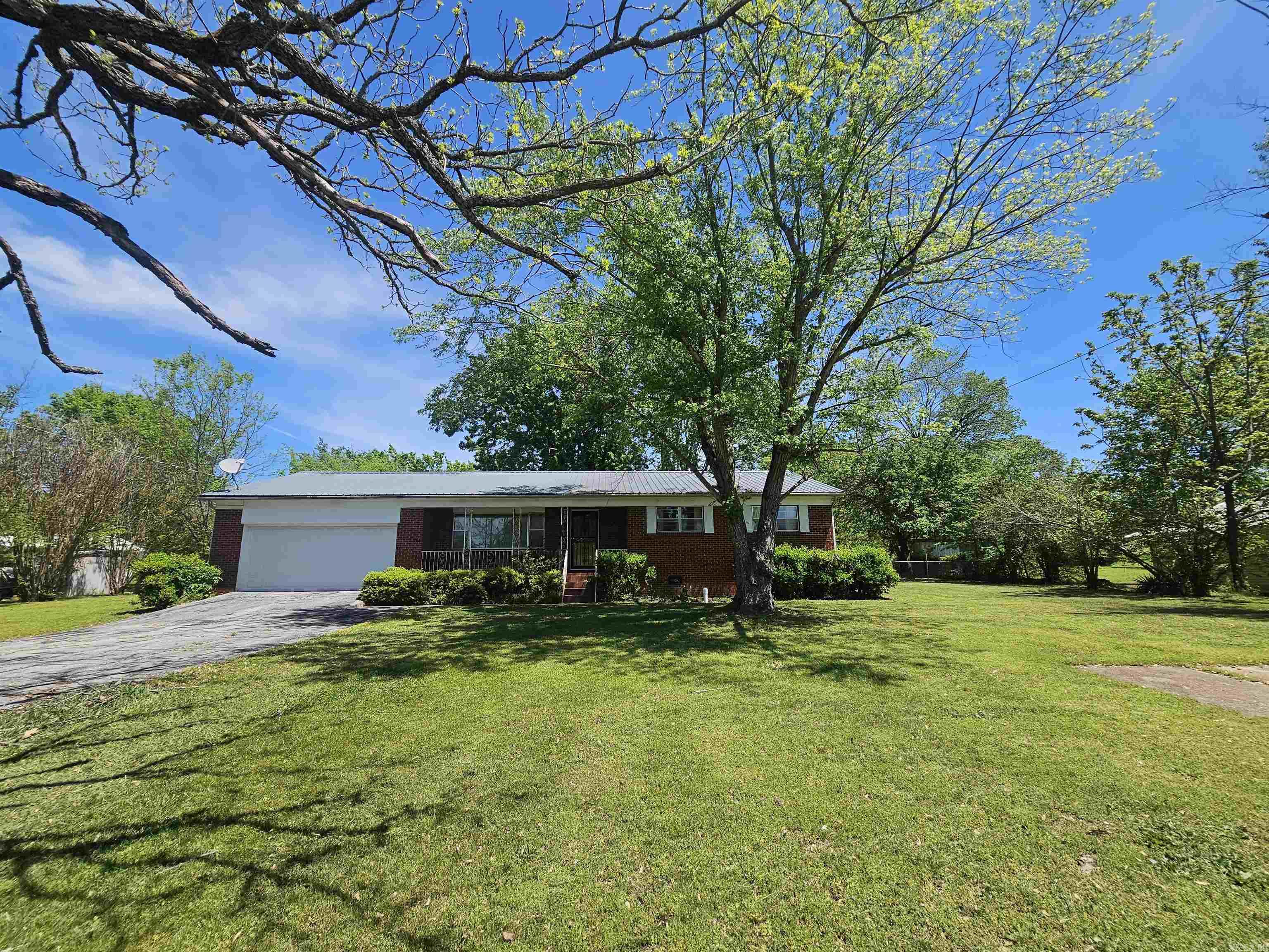 503 Spring Street Marshall, AR 72650
