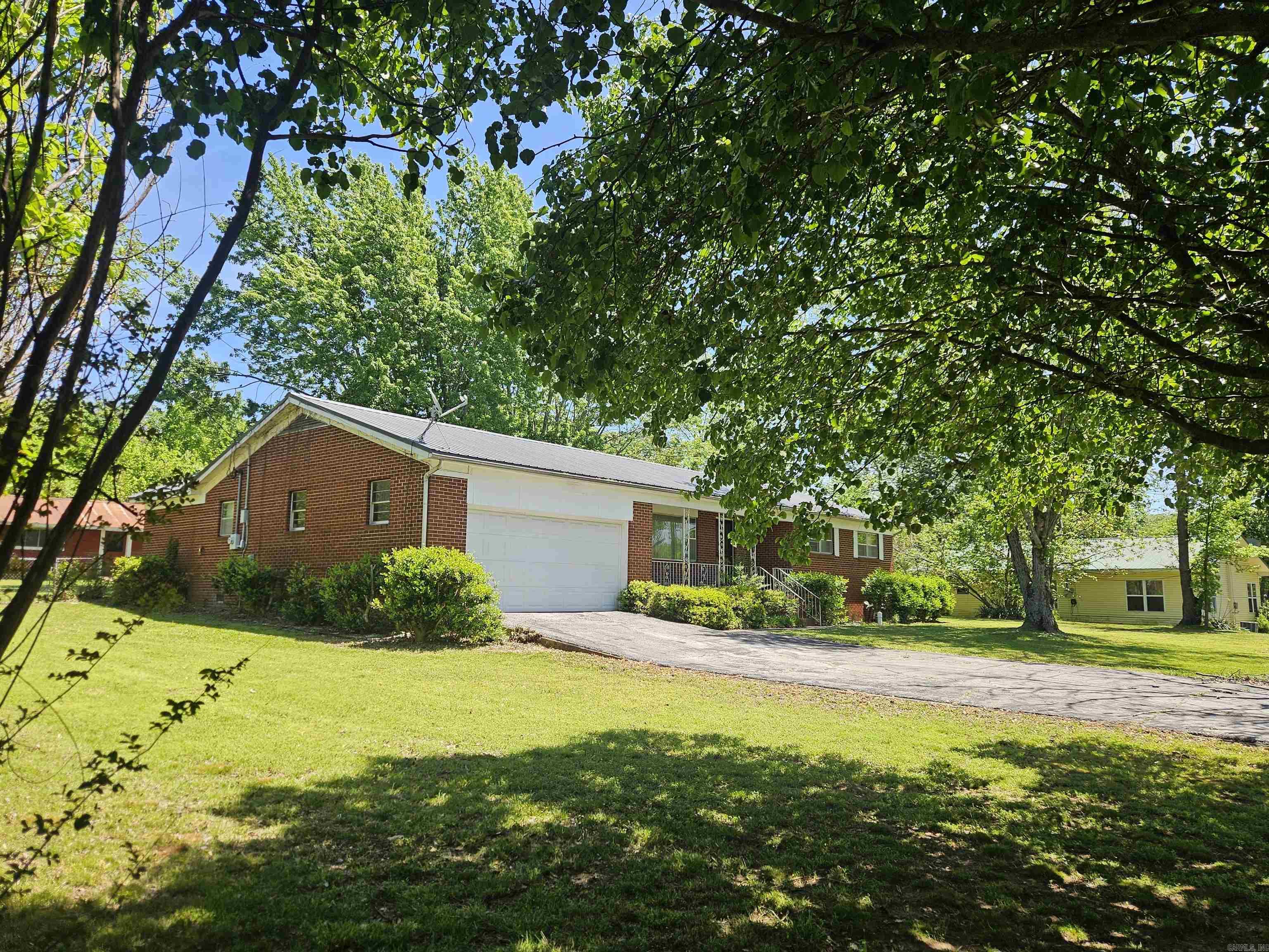 503 Spring Street Marshall, AR 72650