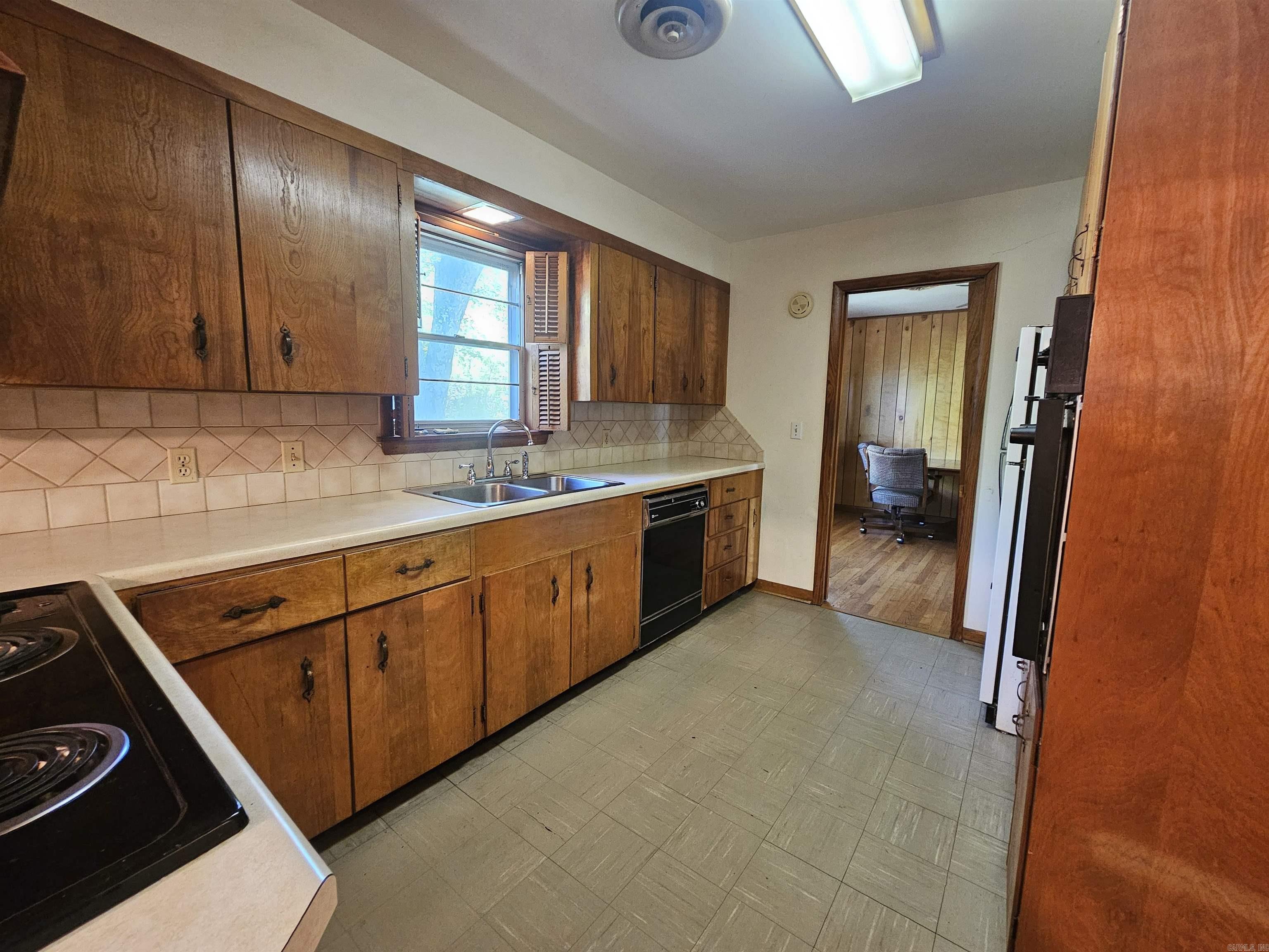 503 Spring Street Marshall, AR 72650