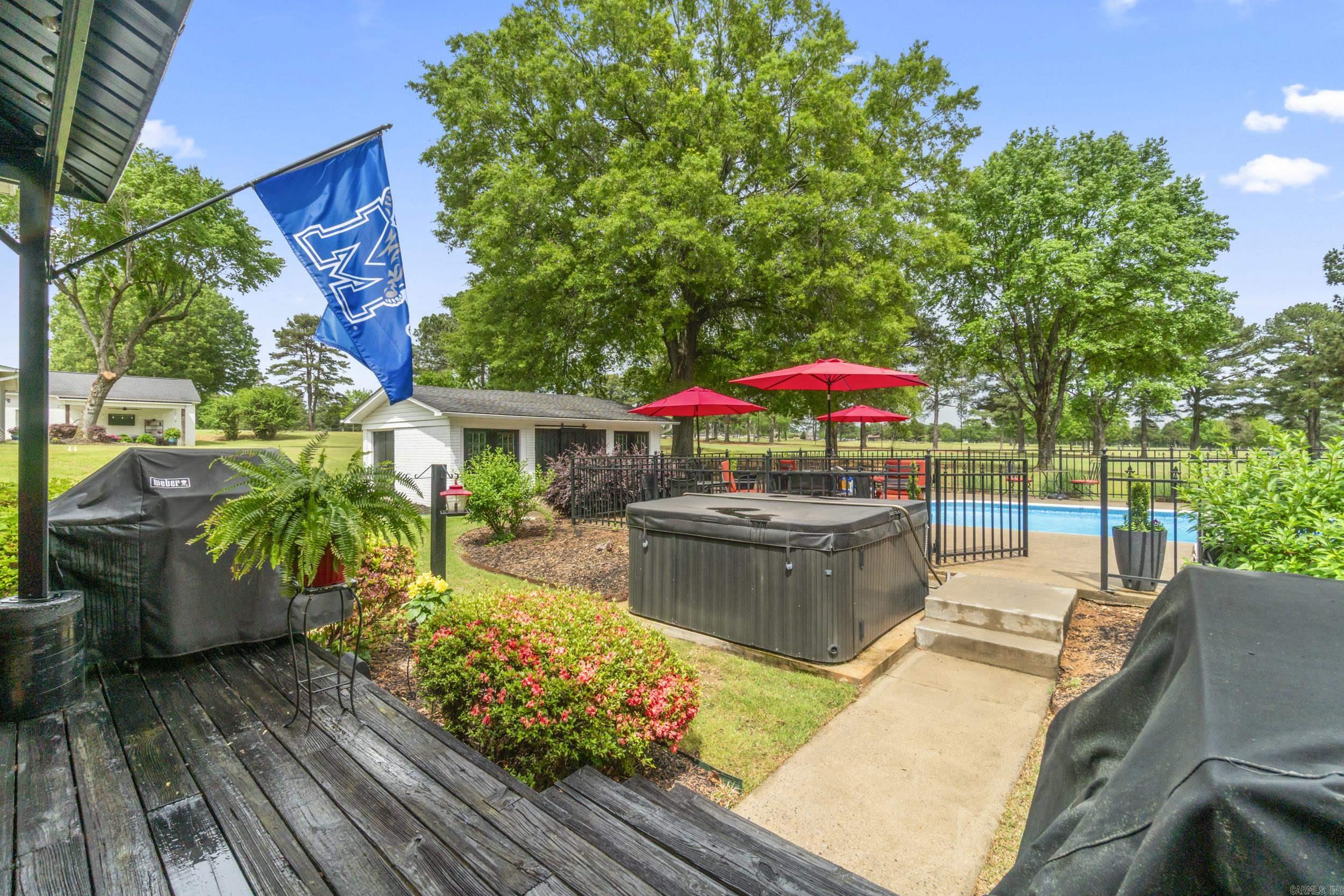 82  Country Club Circle  Searcy, AR