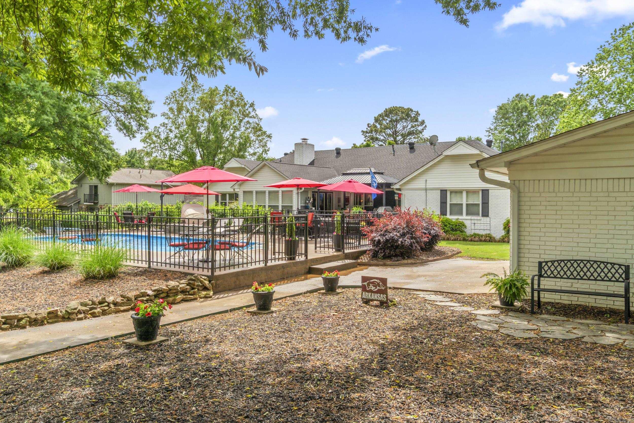 82  Country Club Circle  Searcy, AR