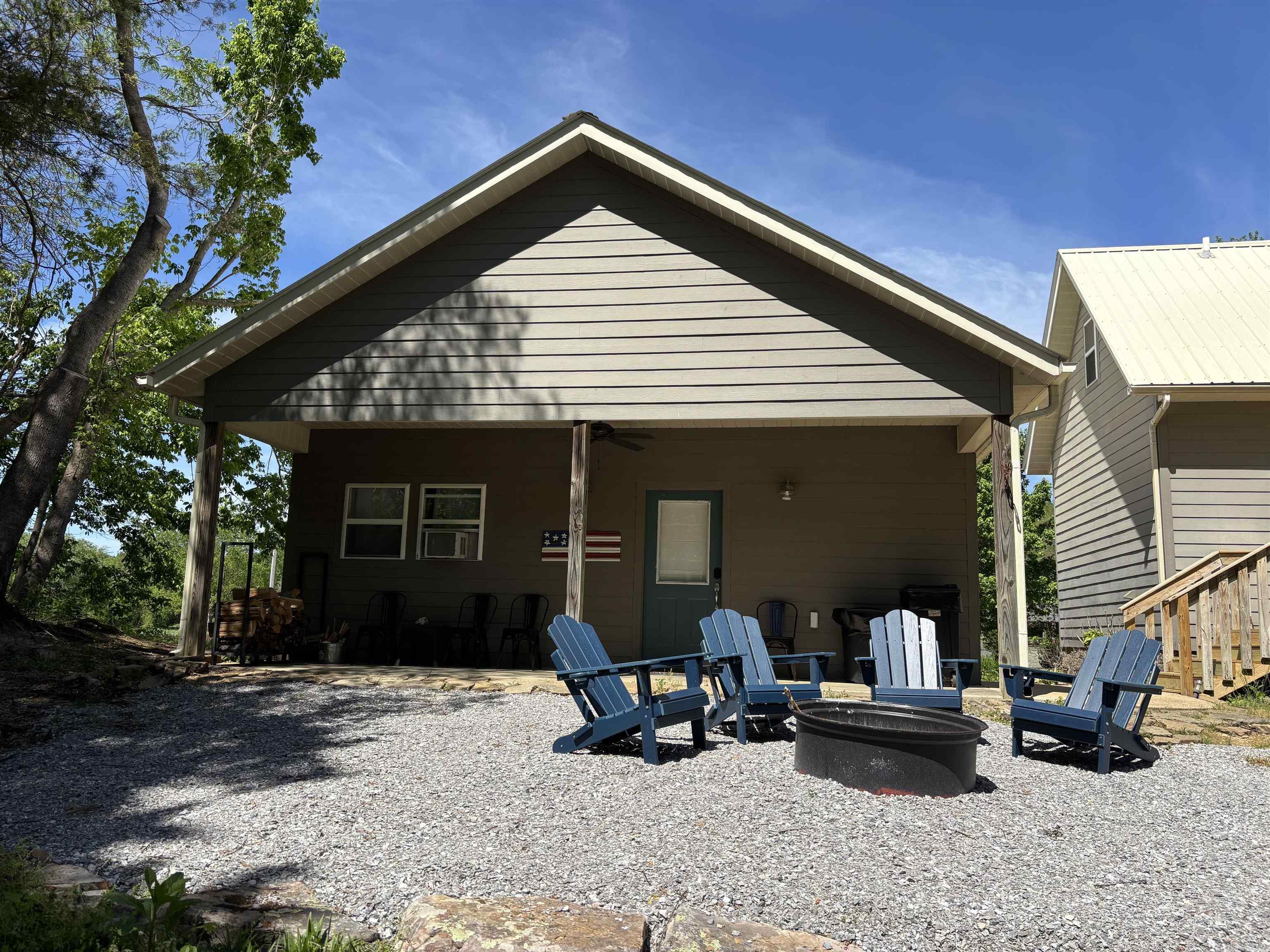 834 S Riverview Lane Mountain View, AR 72560