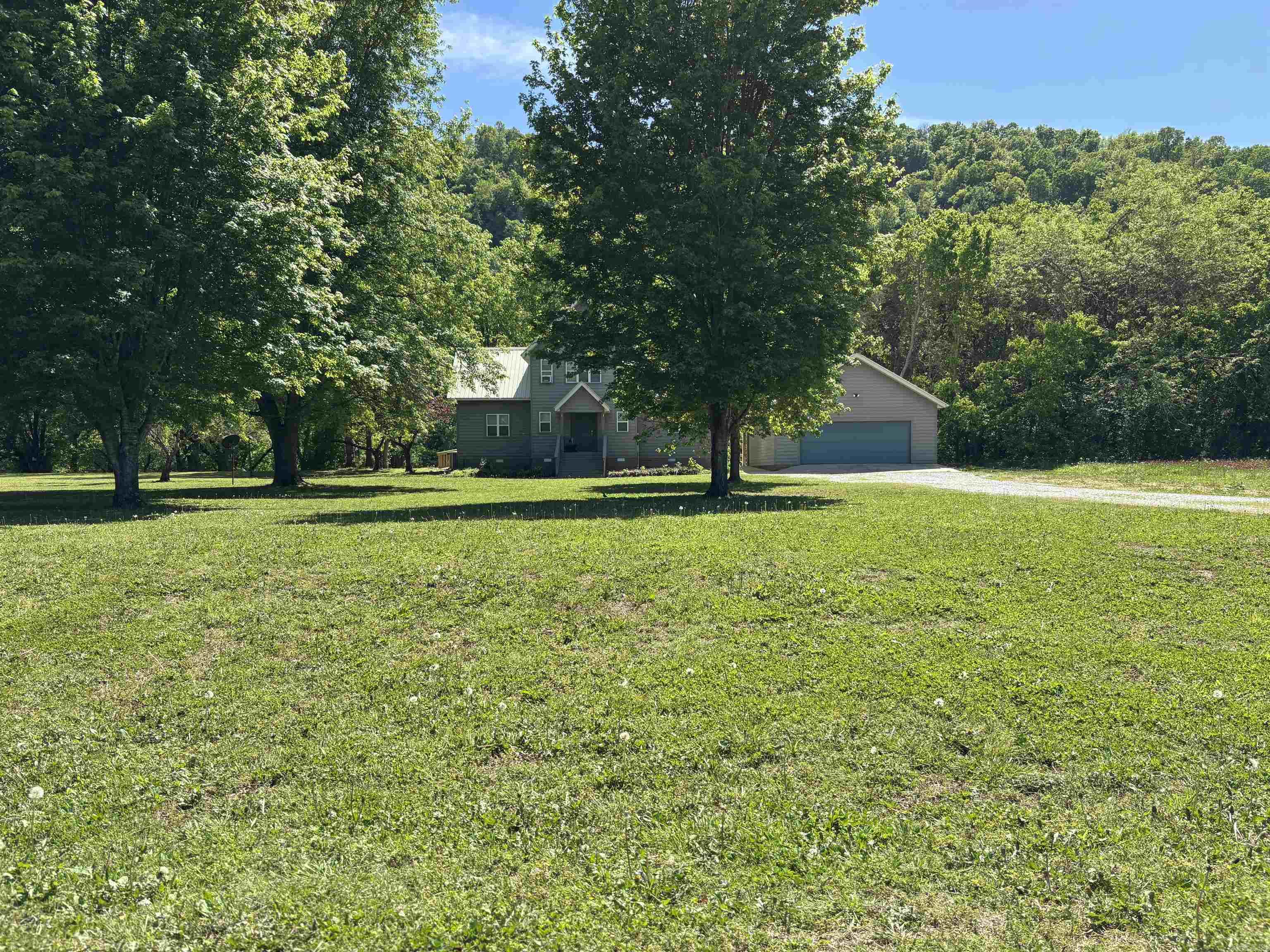 834 S Riverview Lane Mountain View, AR 72560
