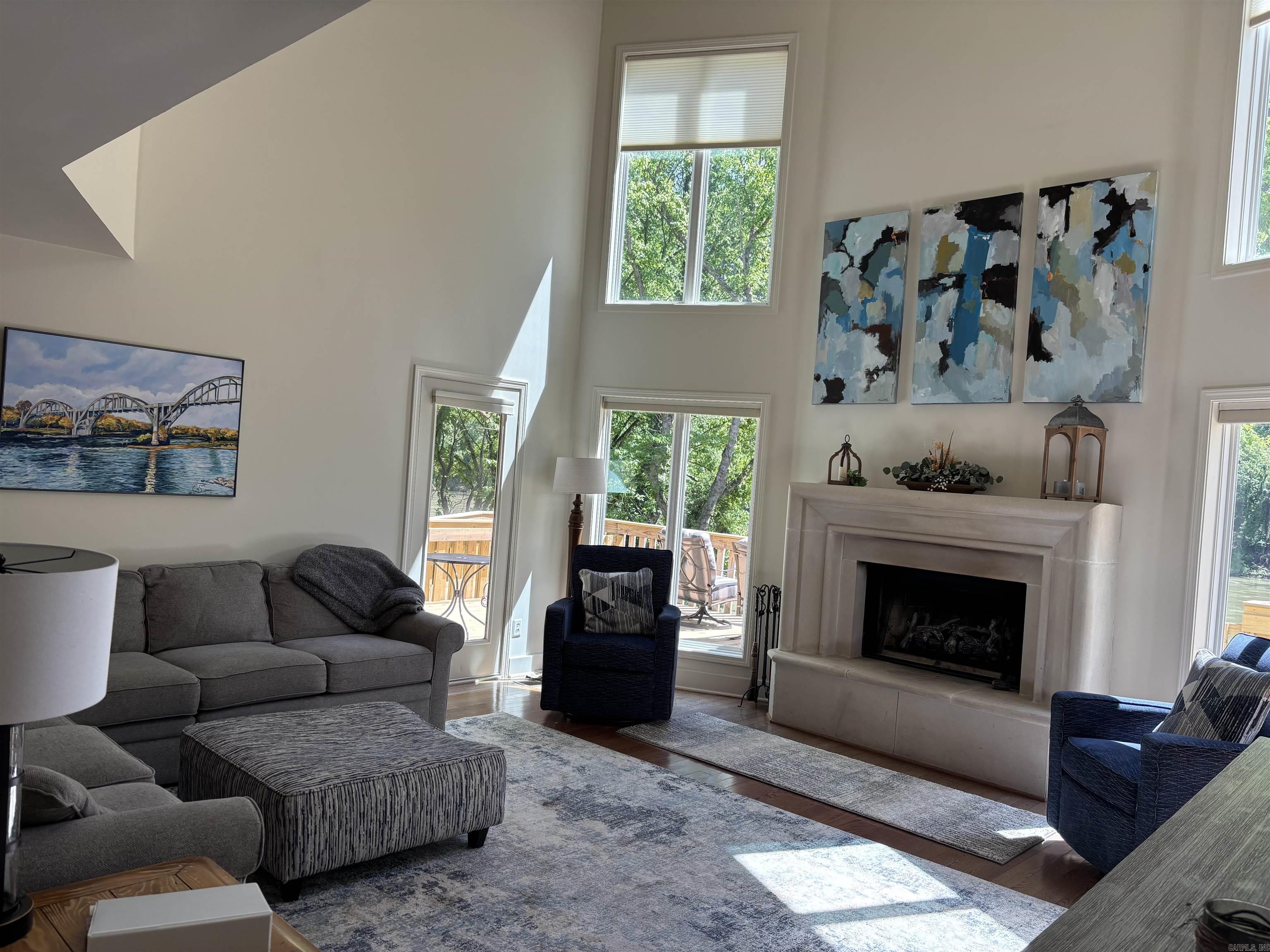 834 S Riverview Lane Mountain View, AR 72560