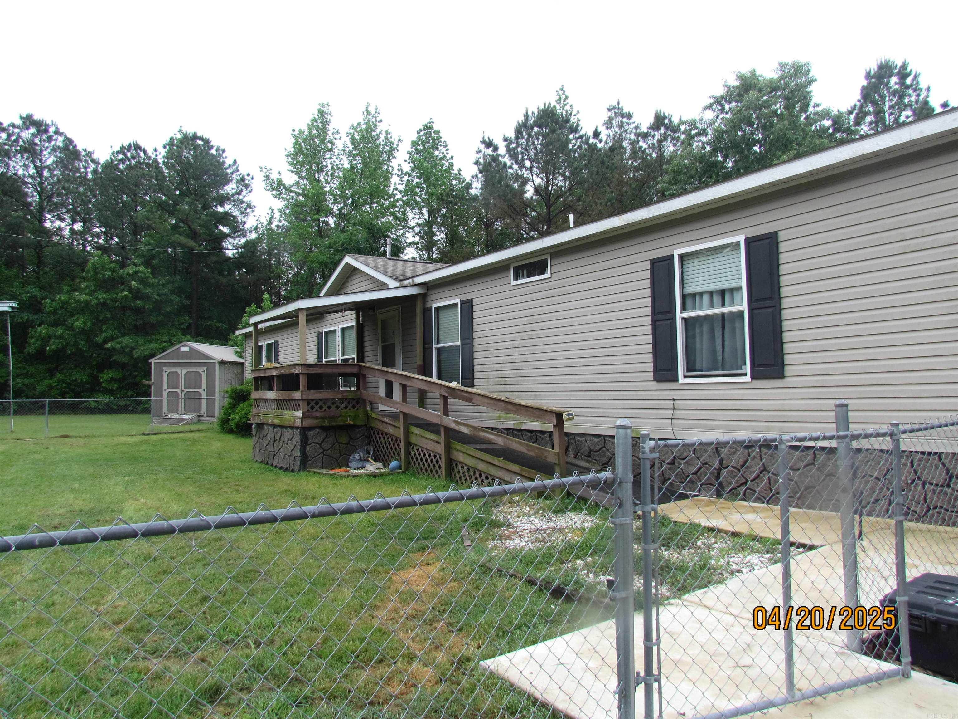 2053,2049,2051 N Hwy 189  Hamburg, AR