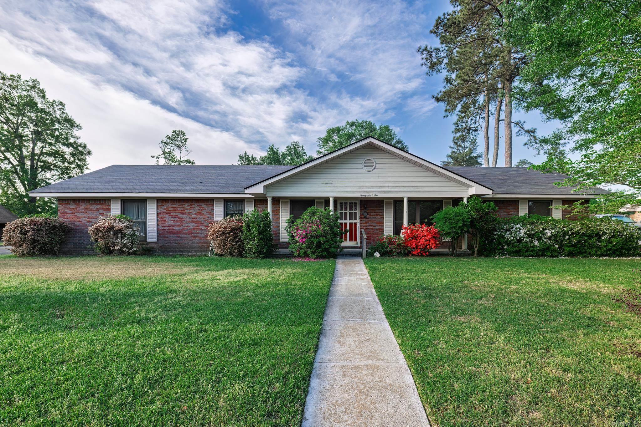 2601  Mockingbird  Arkadelphia, AR