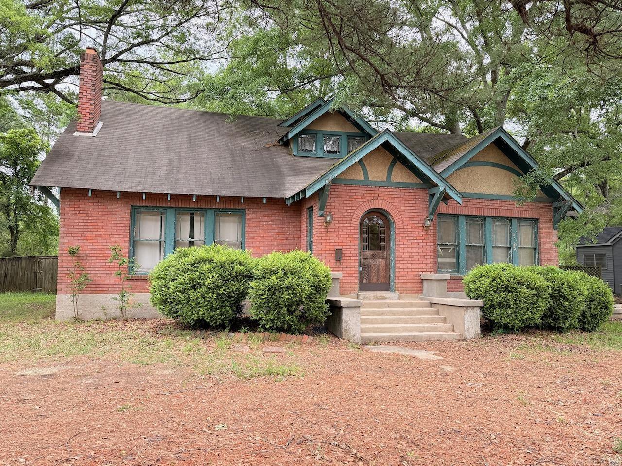 521 S Main  Monticello, AR