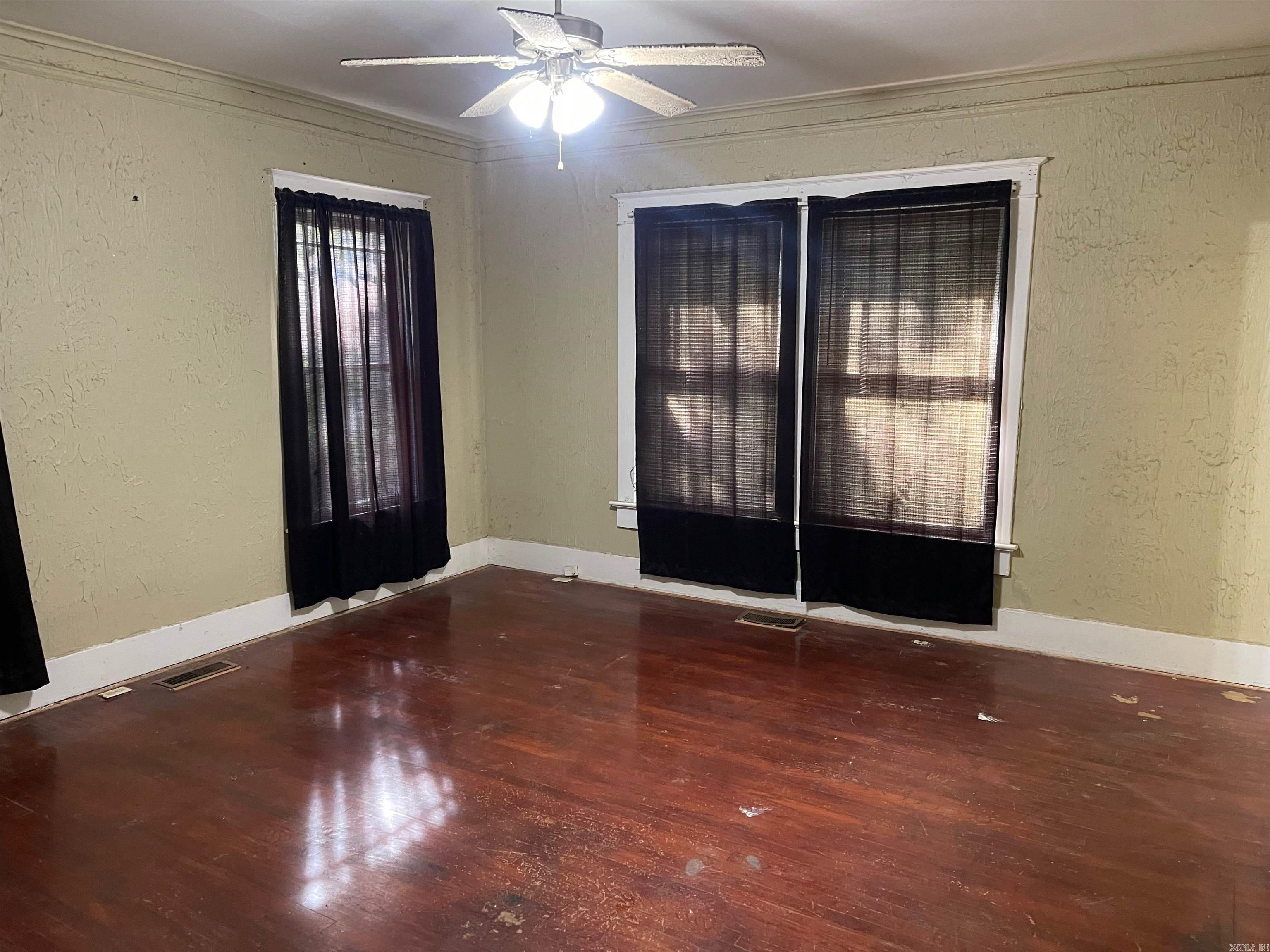 521 S Main  Monticello, AR