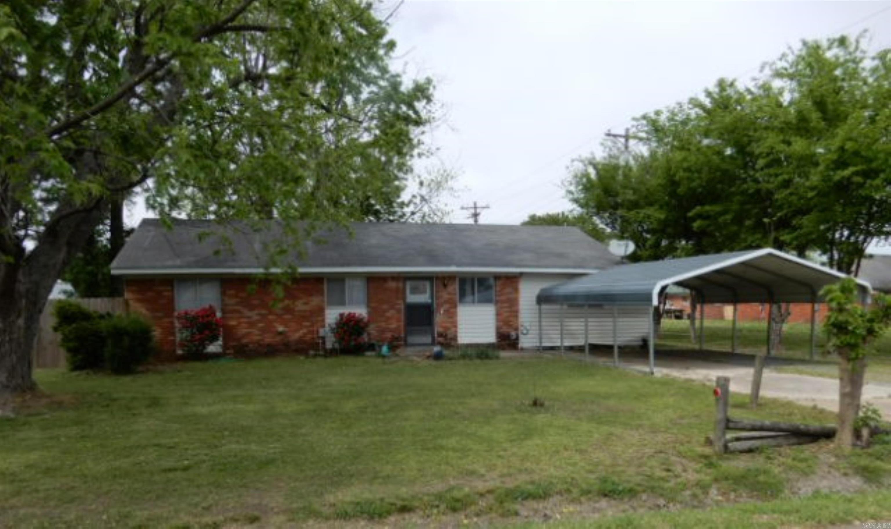 102 S Gosnell St  Blytheville, AR