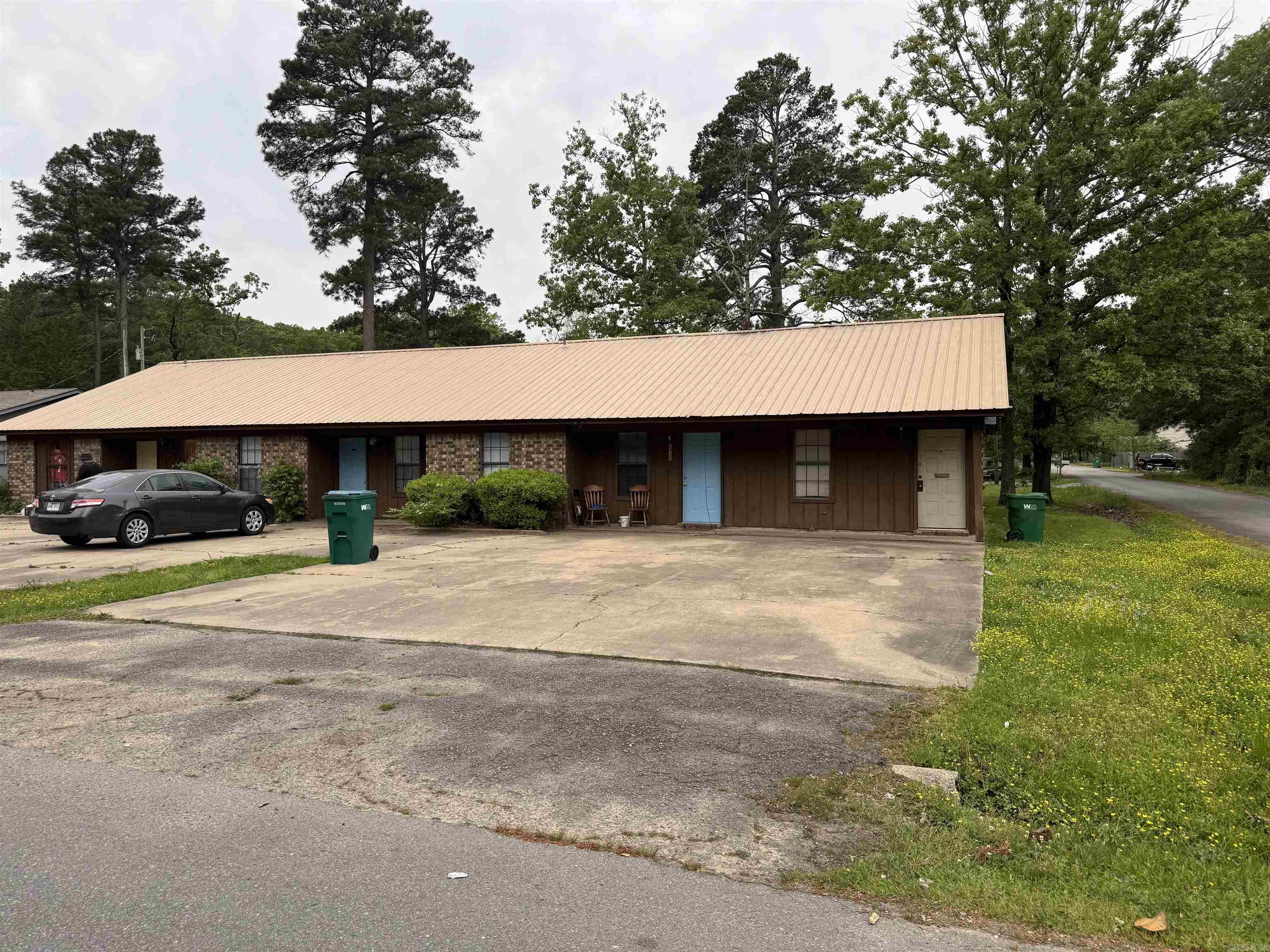 2500 N PHILLIPS  White Hall, AR
