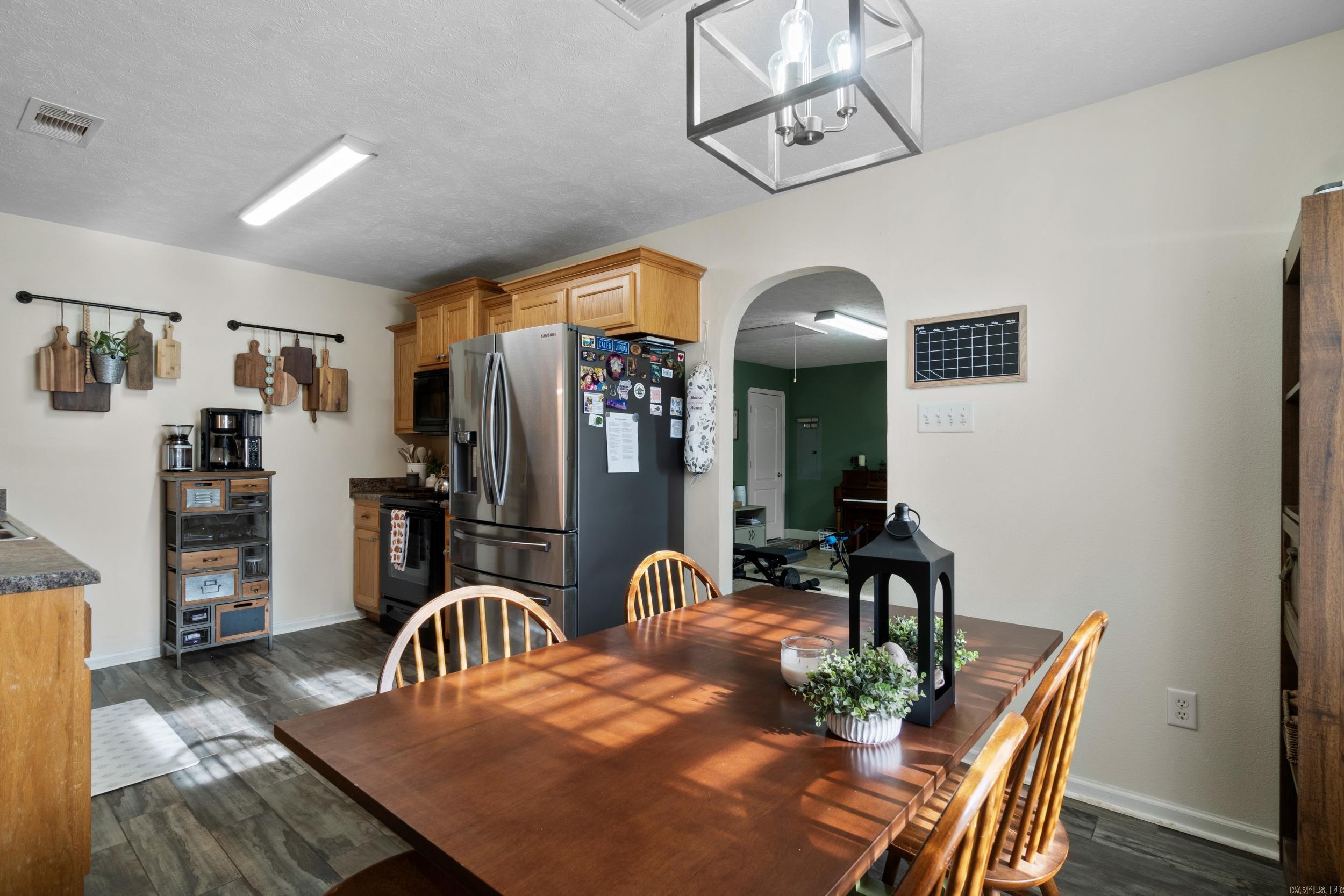 108  Rambler  Rose Bud, AR
