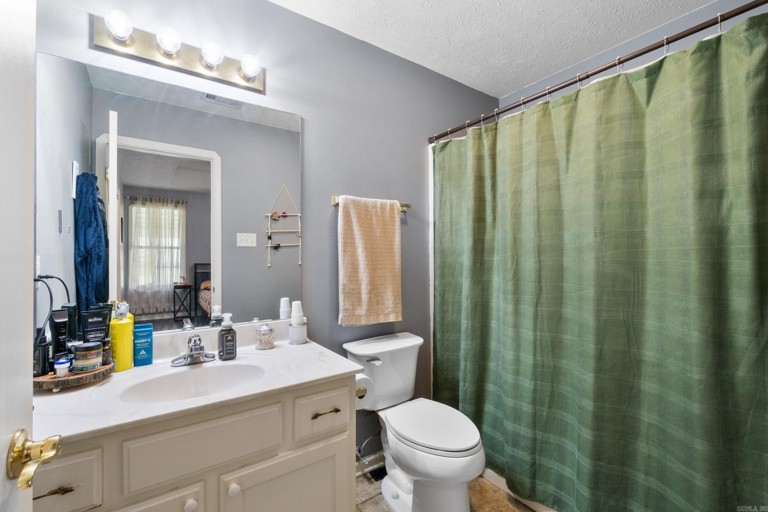 108  Rambler  Rose Bud, AR