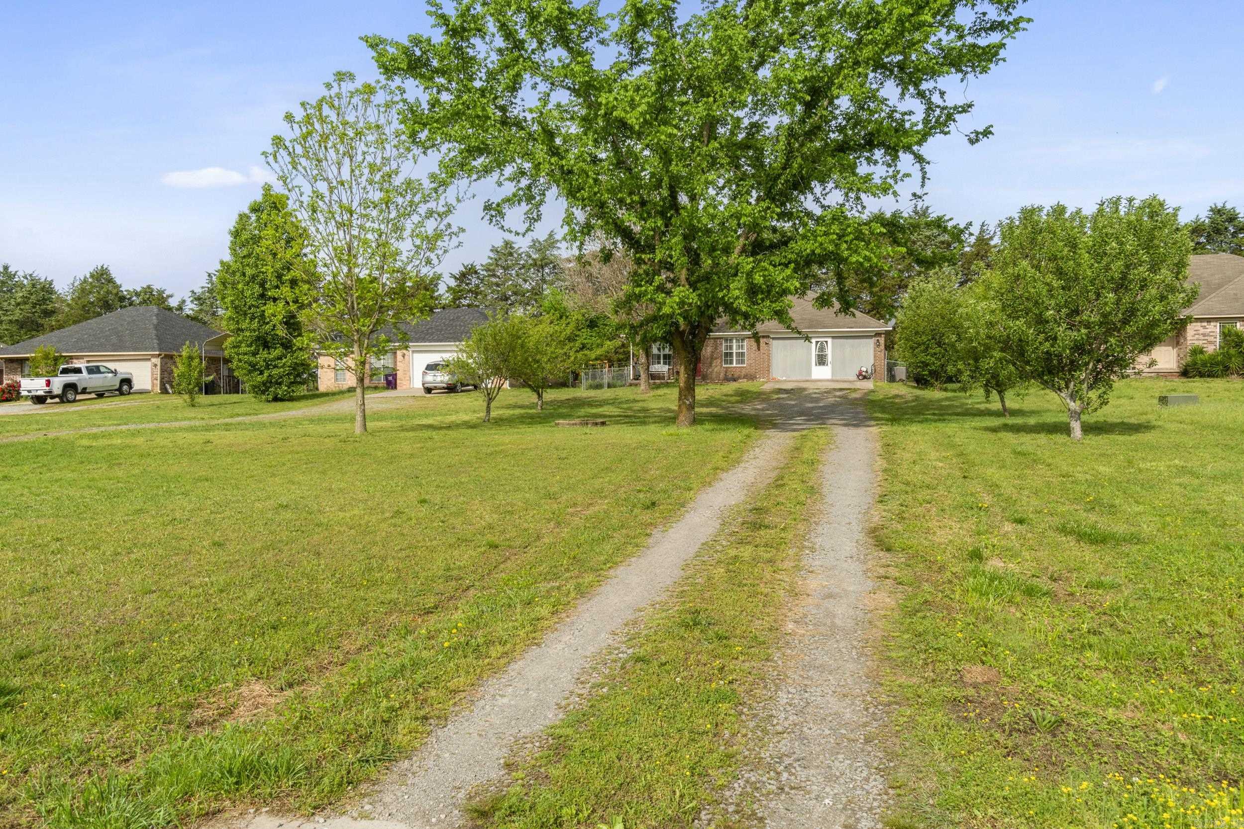 108  Rambler  Rose Bud, AR
