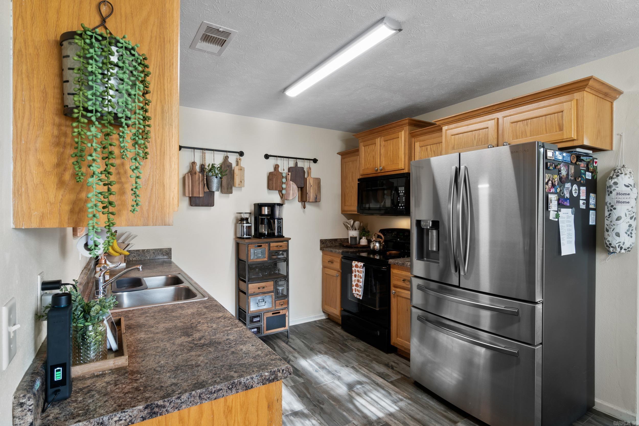 108  Rambler  Rose Bud, AR