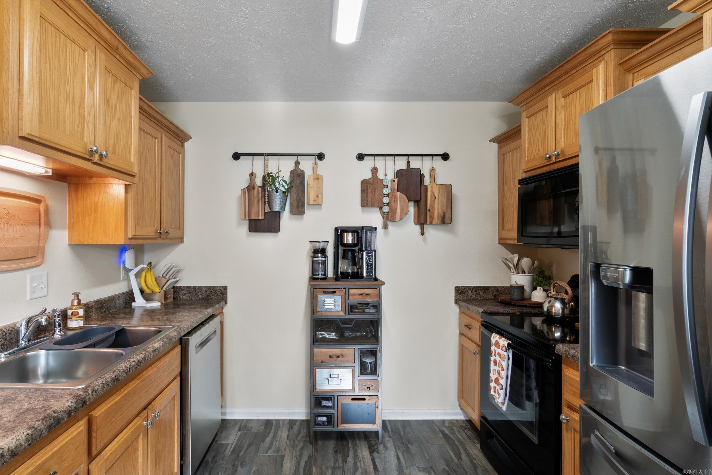 108  Rambler  Rose Bud, AR