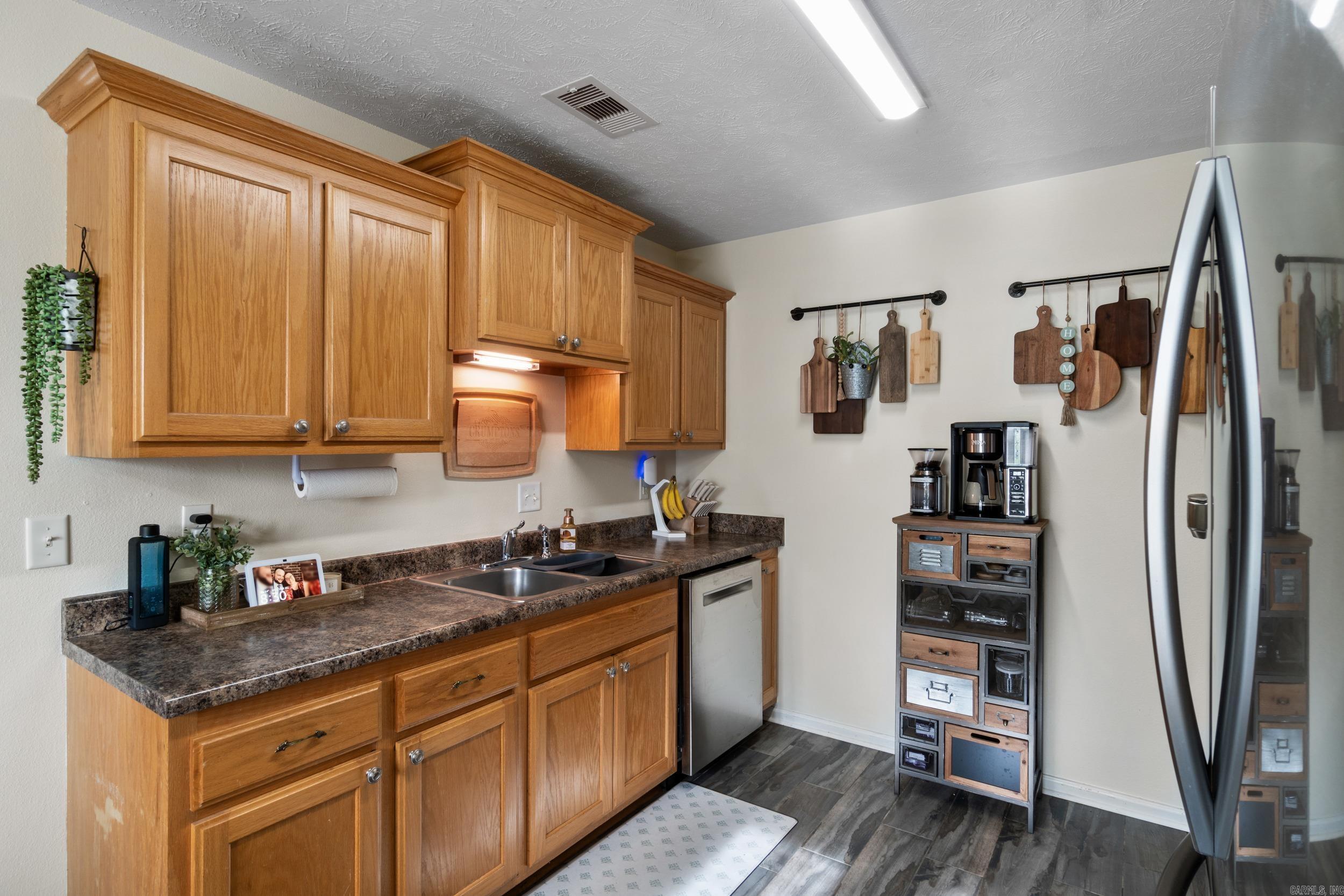 108  Rambler  Rose Bud, AR