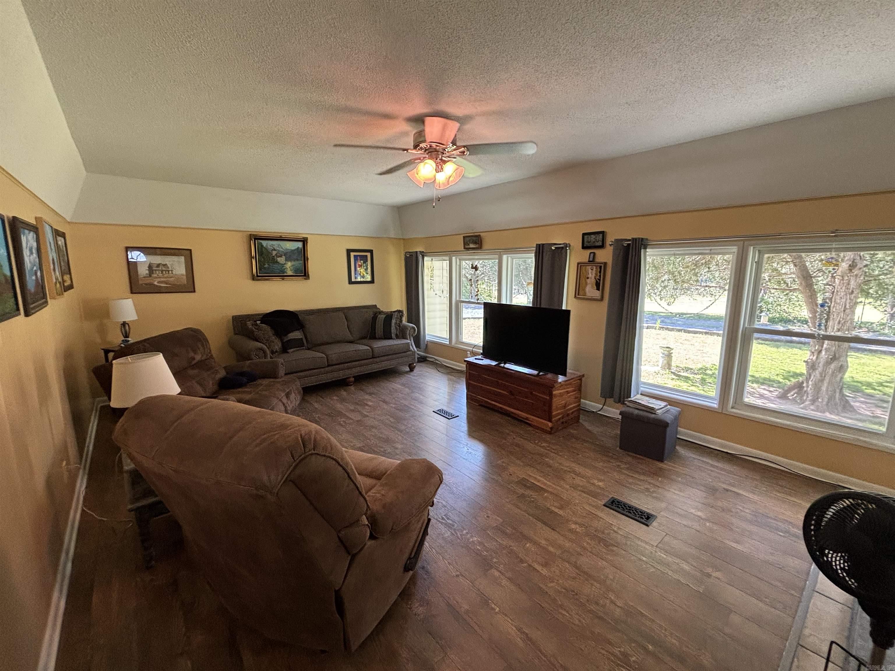 4875 Wilburn Rd. Wilburn, AR 72179