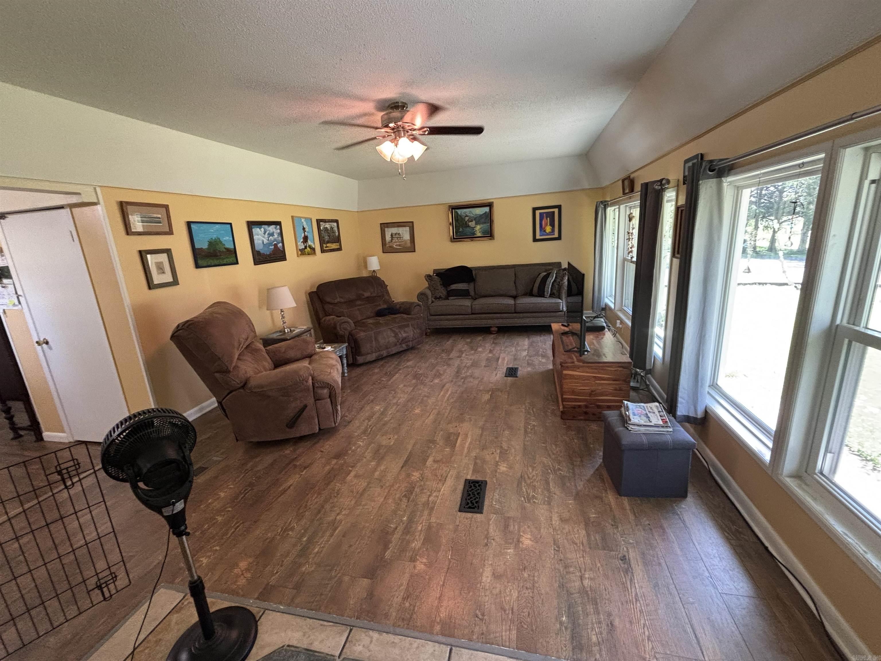 4875 Wilburn Rd. Wilburn, AR 72179