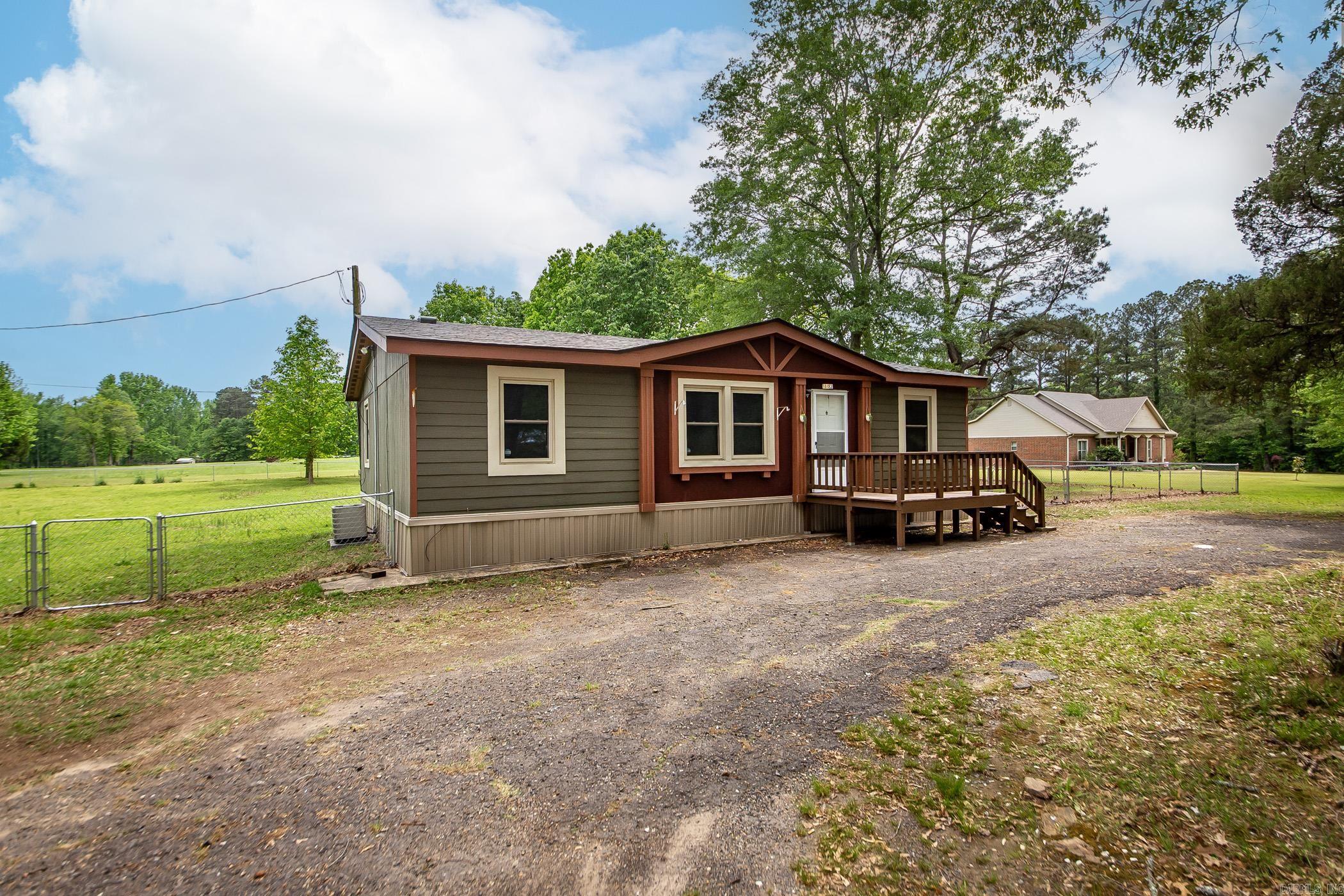1802 E Main  Cabot, AR
