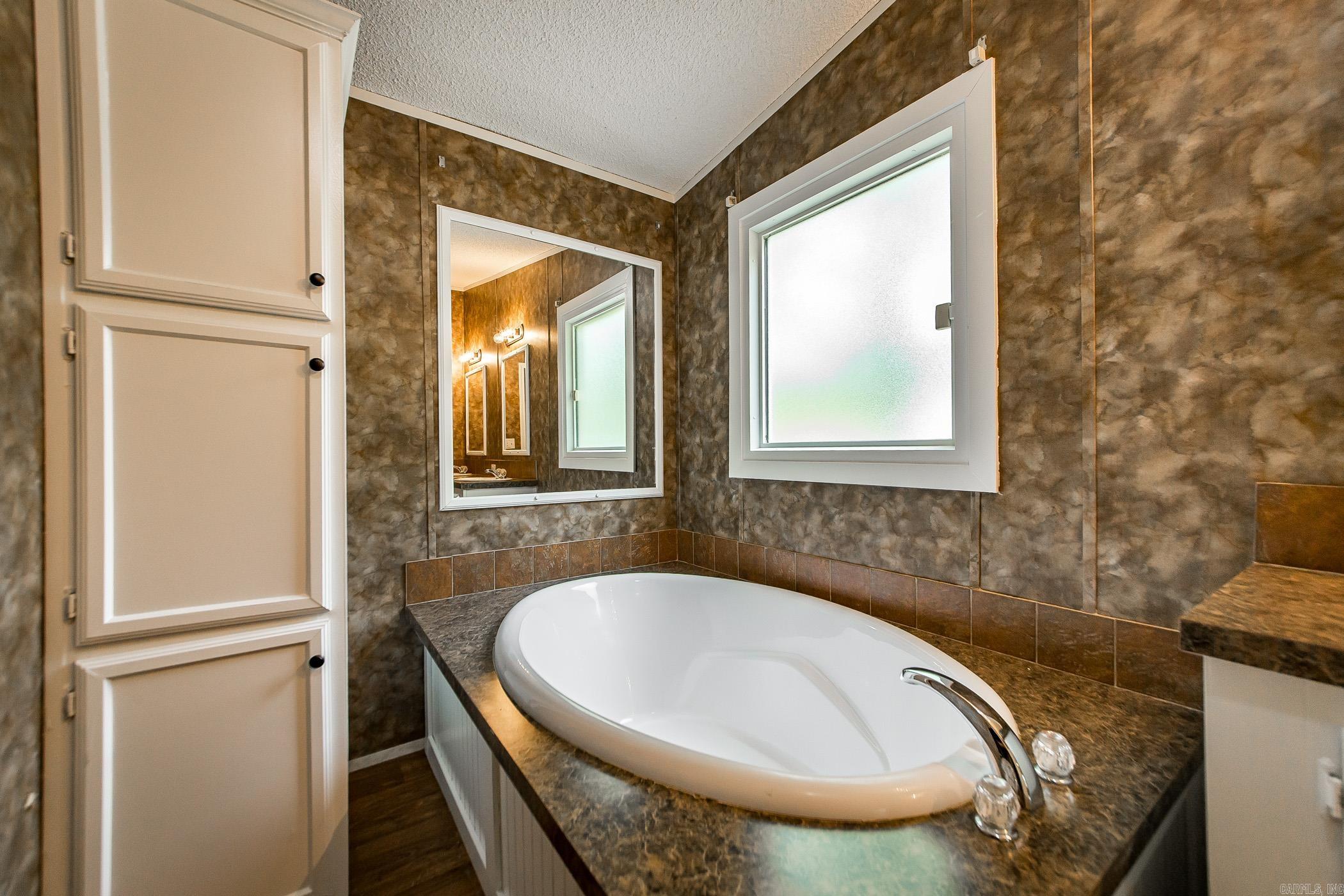 1802 E Main  Cabot, AR