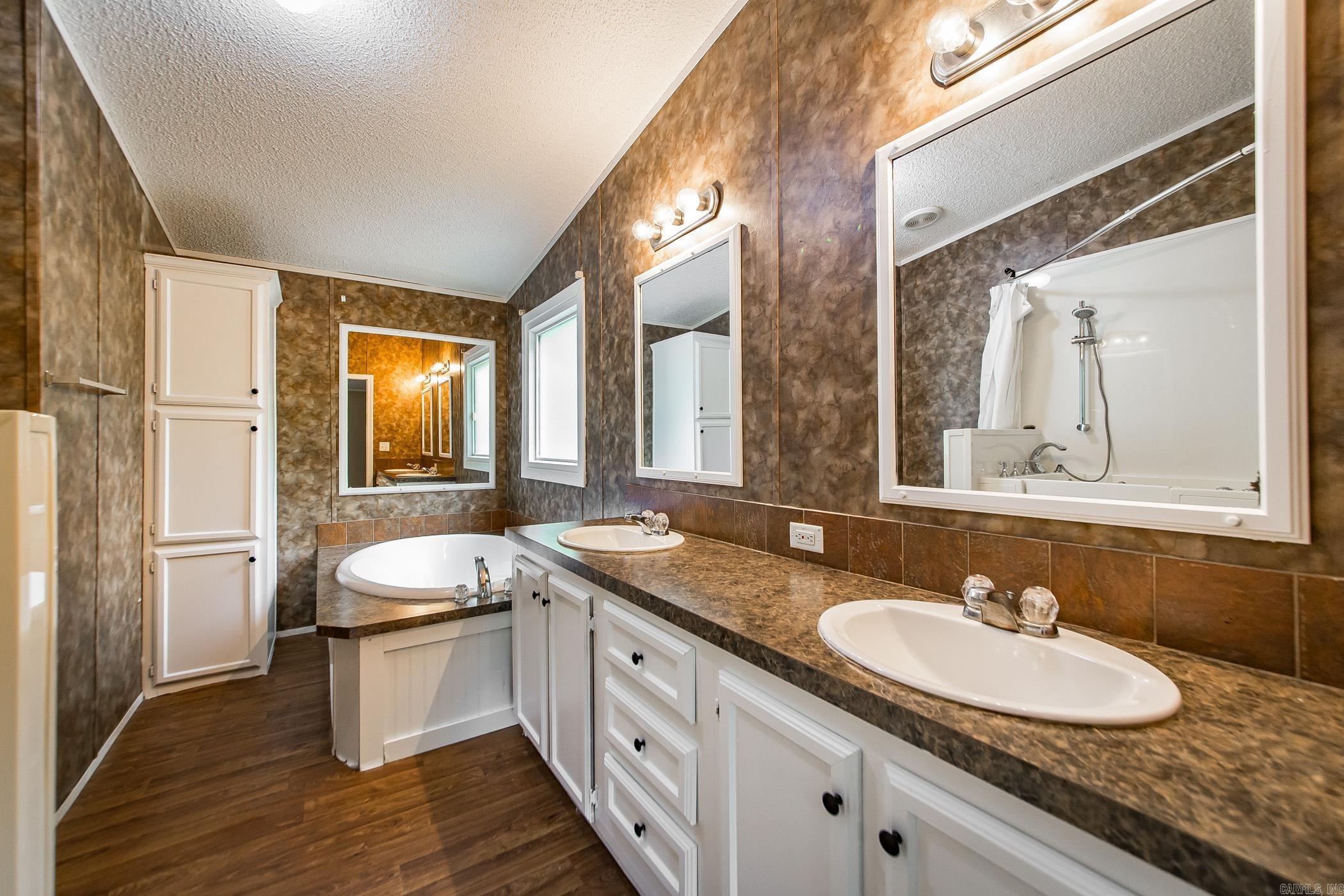 1802 E Main  Cabot, AR