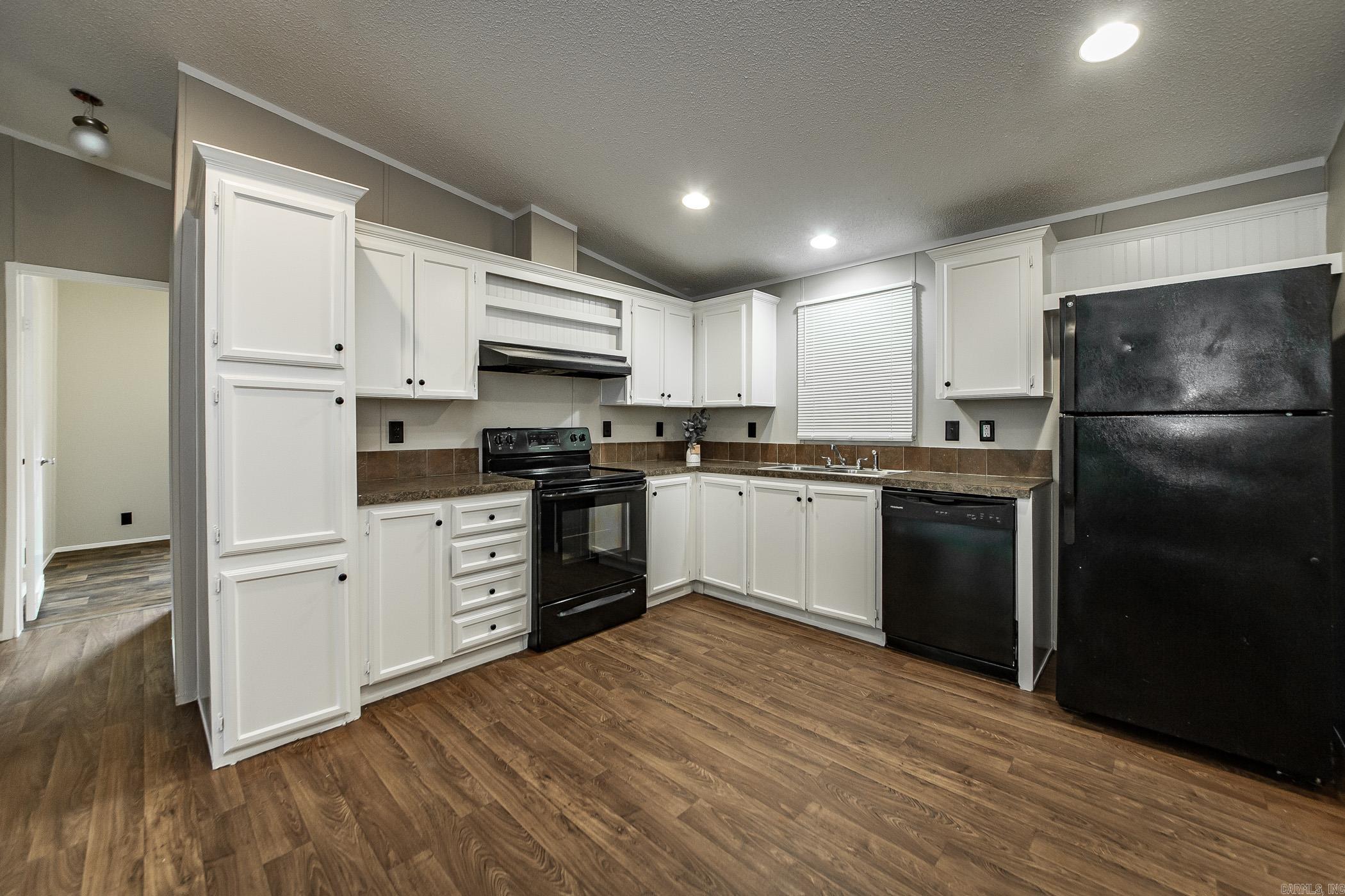 1802 E Main  Cabot, AR